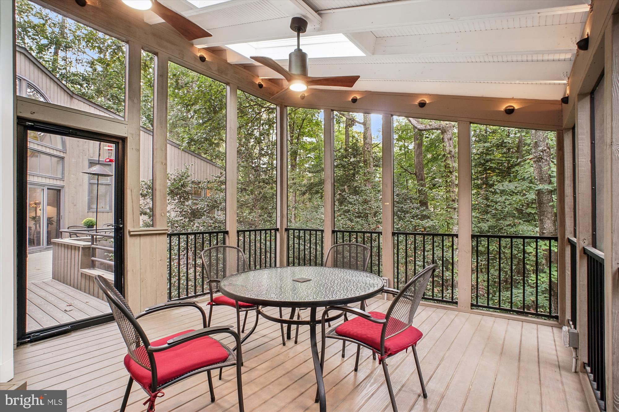 RESTON - Residential