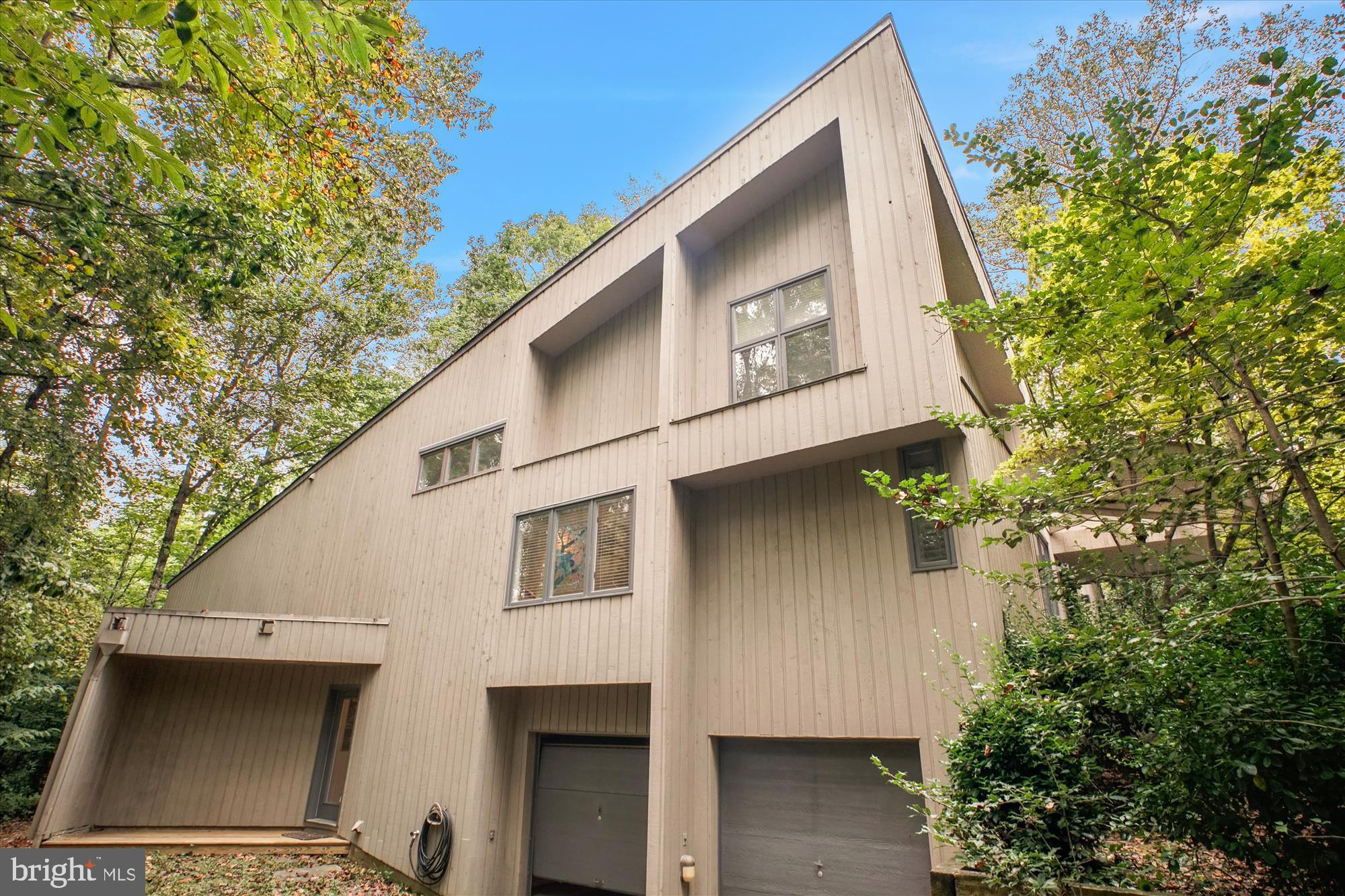 RESTON - Residential