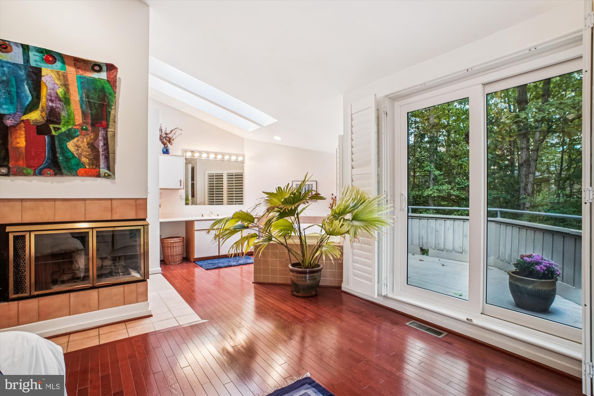 RESTON - Residential