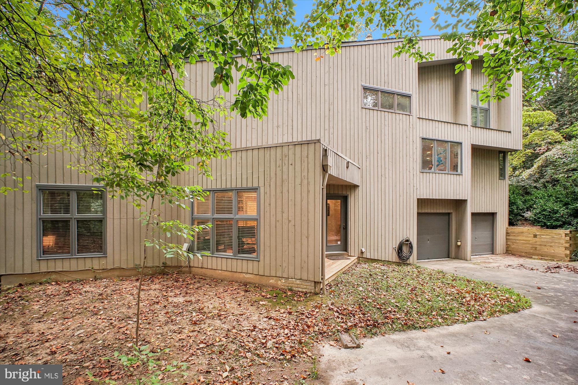 RESTON - Residential