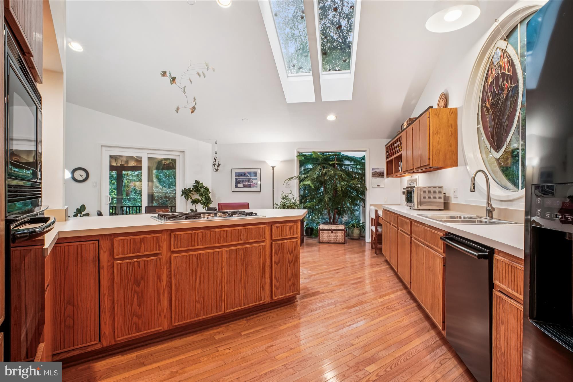 RESTON - Residential