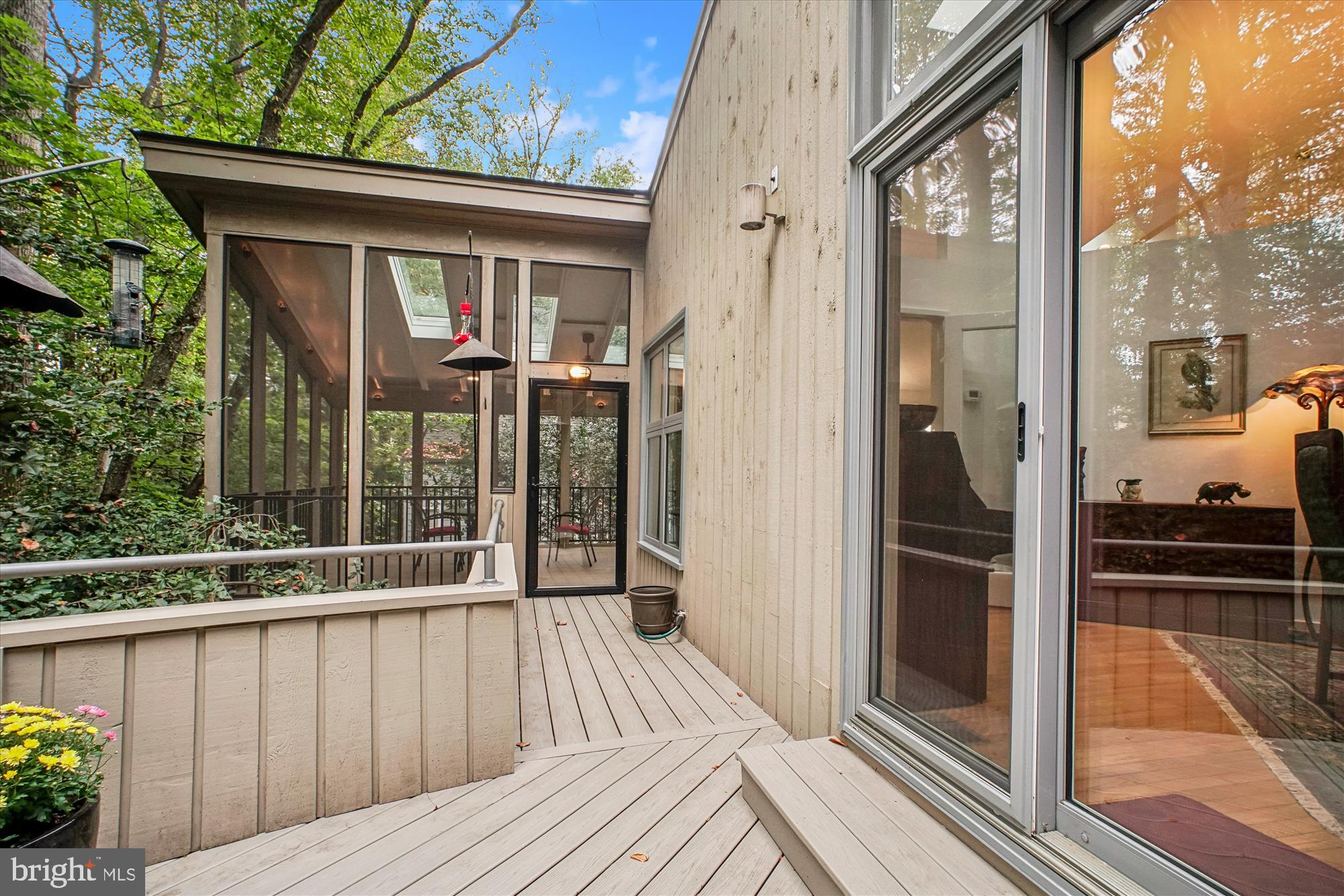 RESTON - Residential