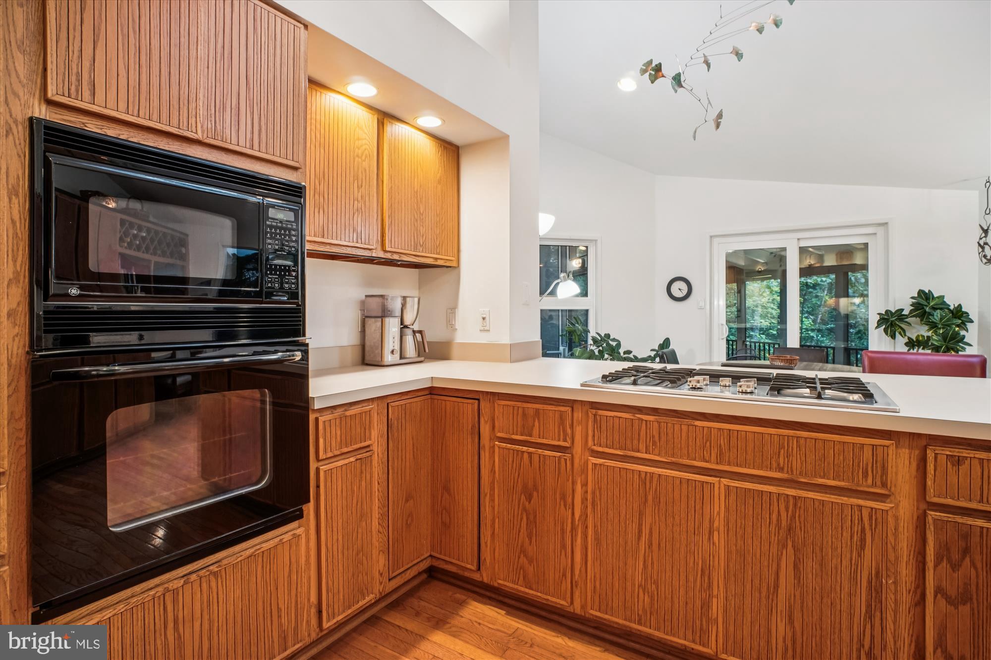 RESTON - Residential