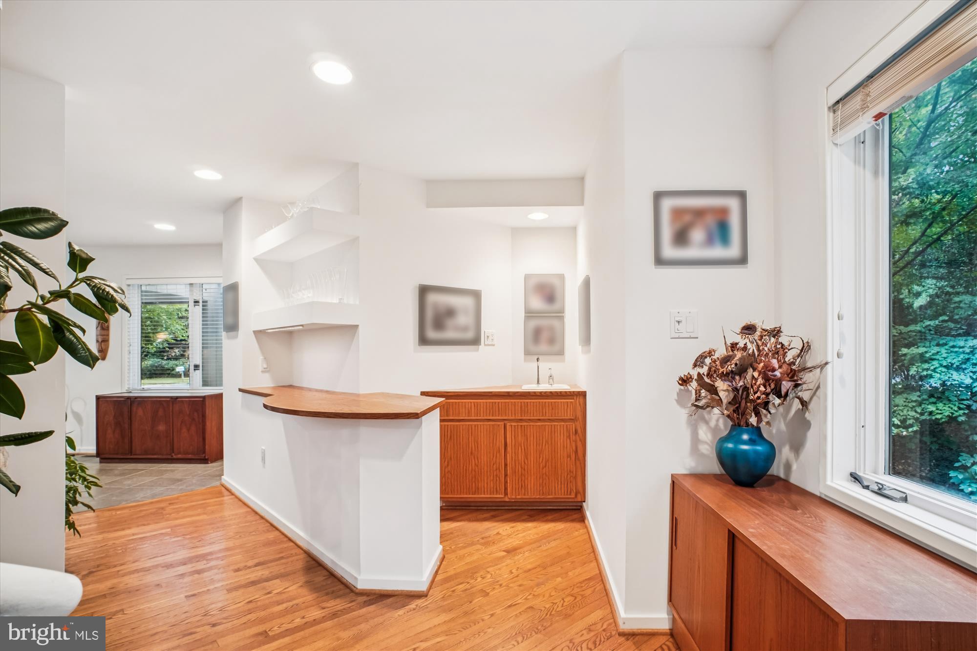 RESTON - Residential