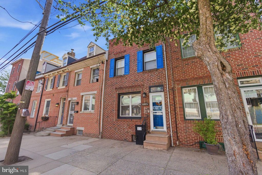 Photo of 1102 S Front Street 1/2, PHILADELPHIA, PA 19147 (MLS # PAPH2627404)