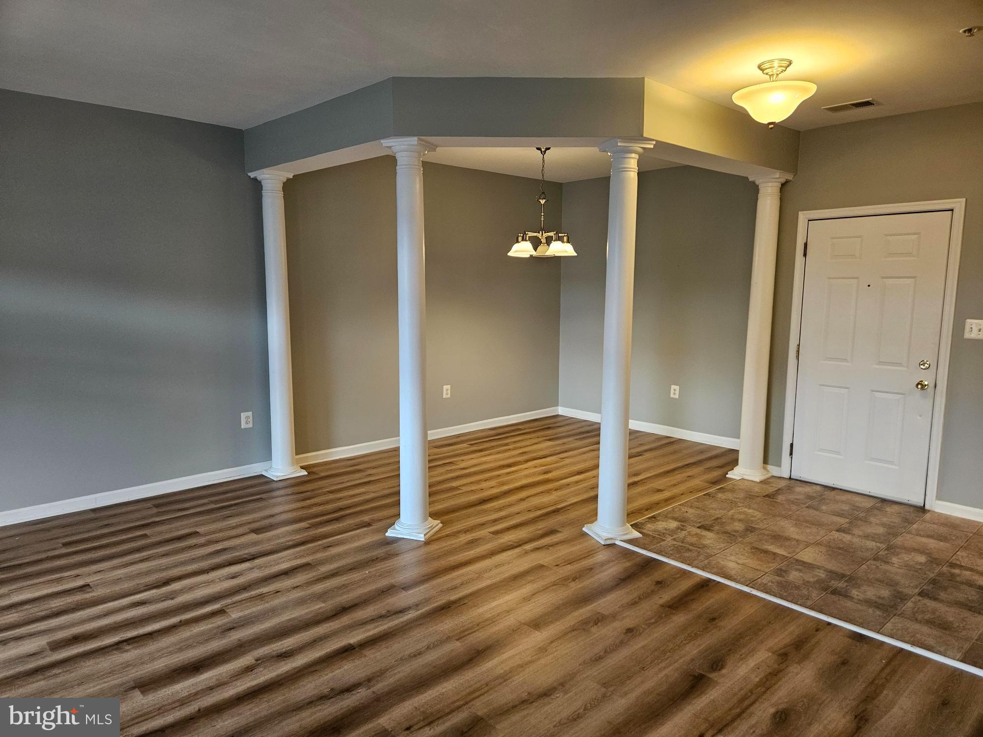 THE RESERVE CONDOMINIUMS - Residential Lease