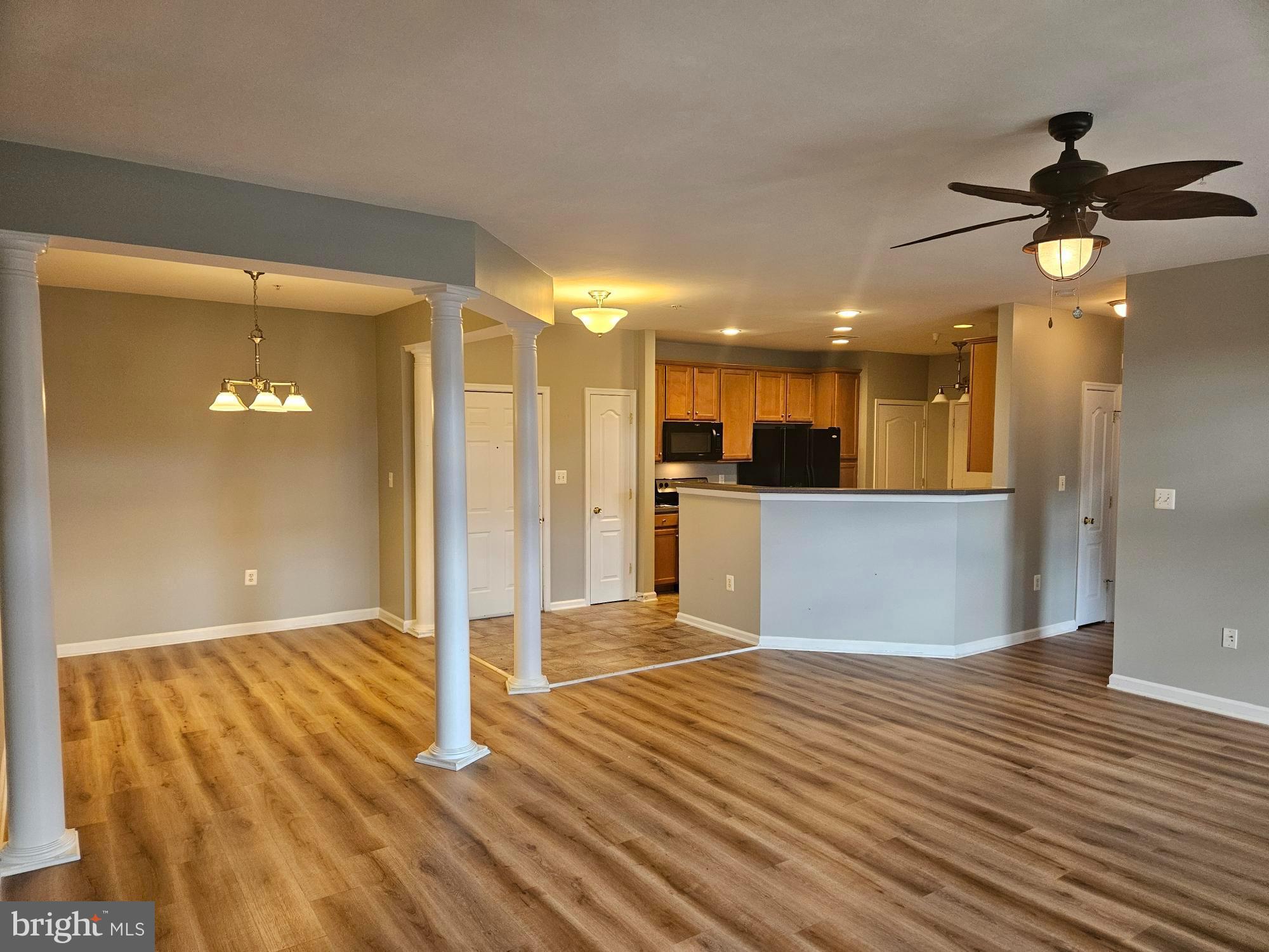 THE RESERVE CONDOMINIUMS - Residential Lease