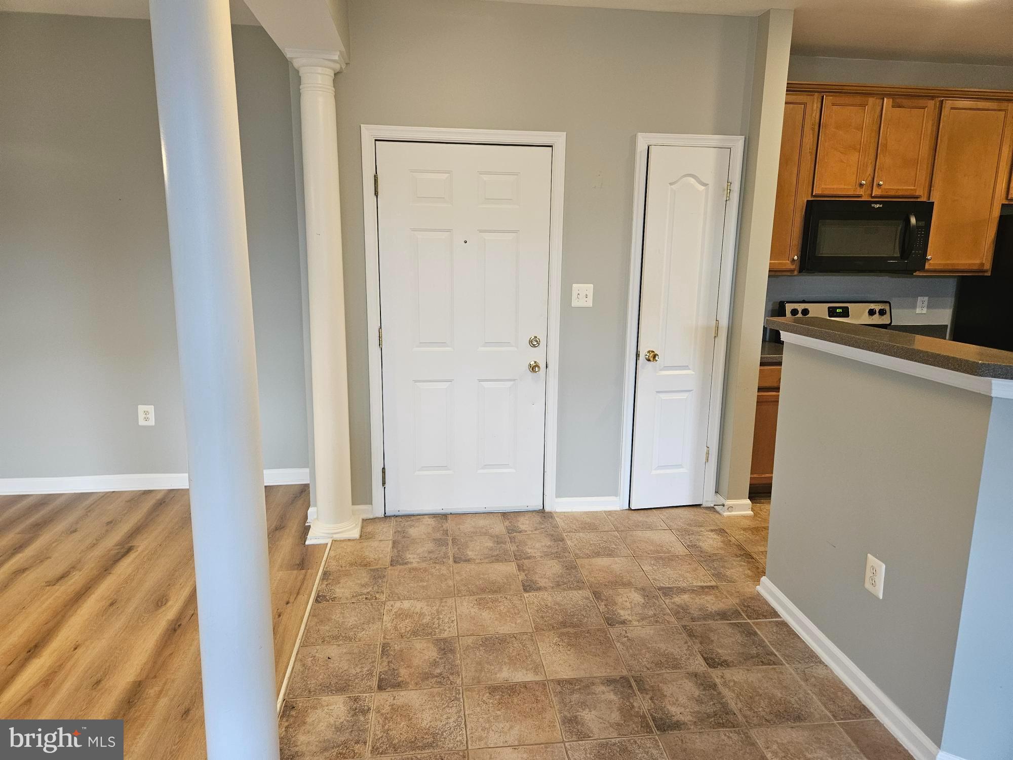 THE RESERVE CONDOMINIUMS - Residential Lease