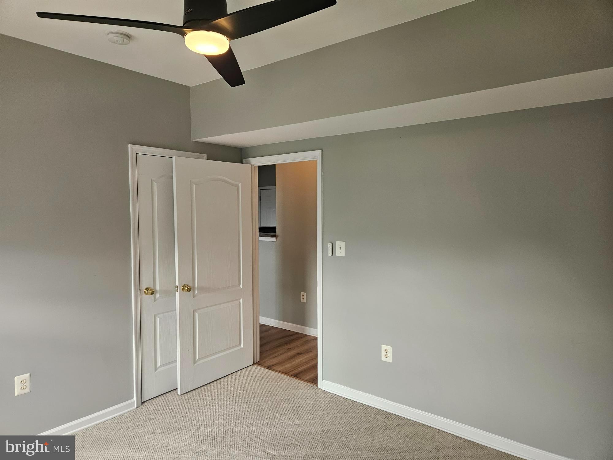 THE RESERVE CONDOMINIUMS - Residential Lease