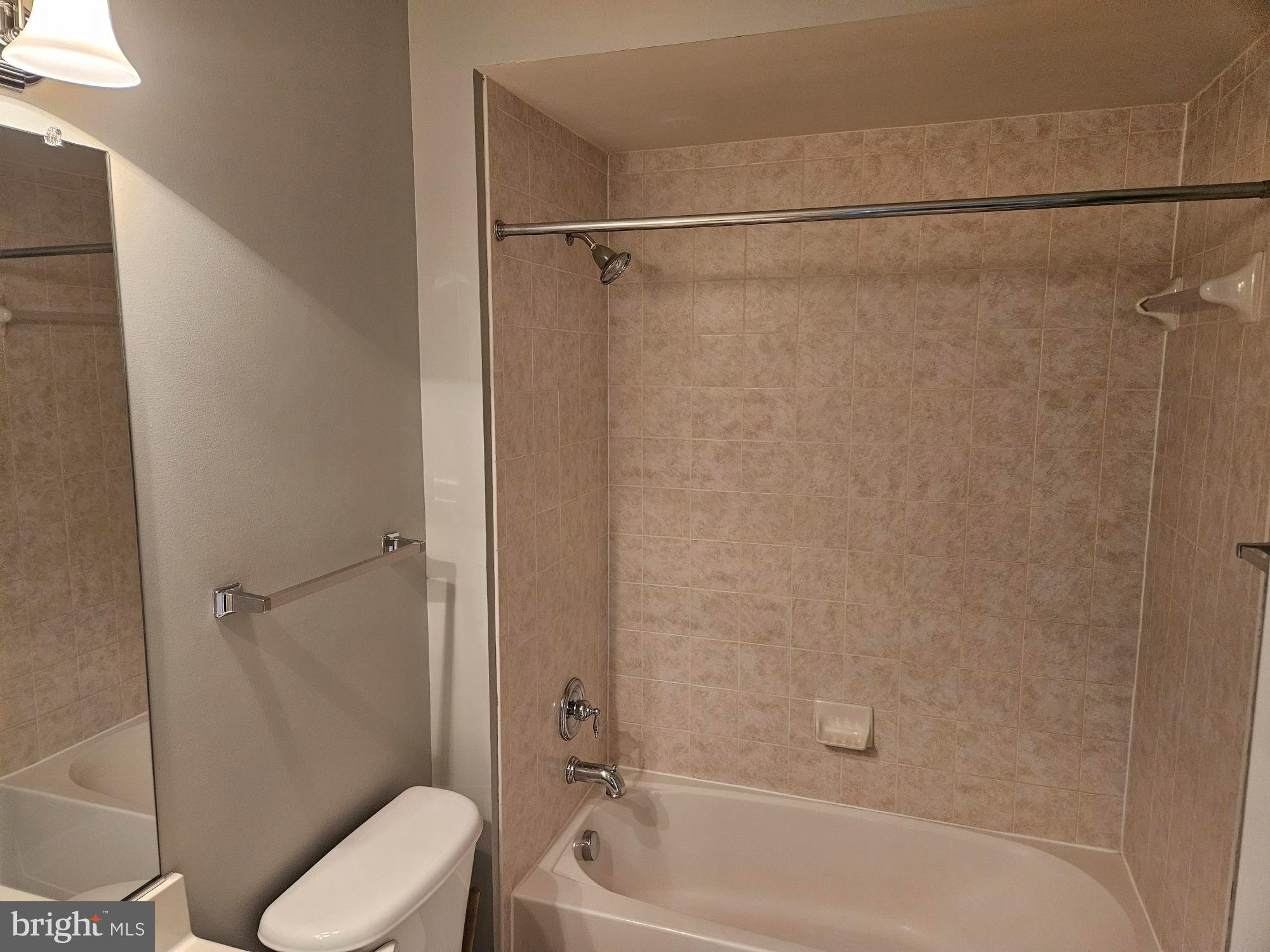 THE RESERVE CONDOMINIUMS - Residential Lease