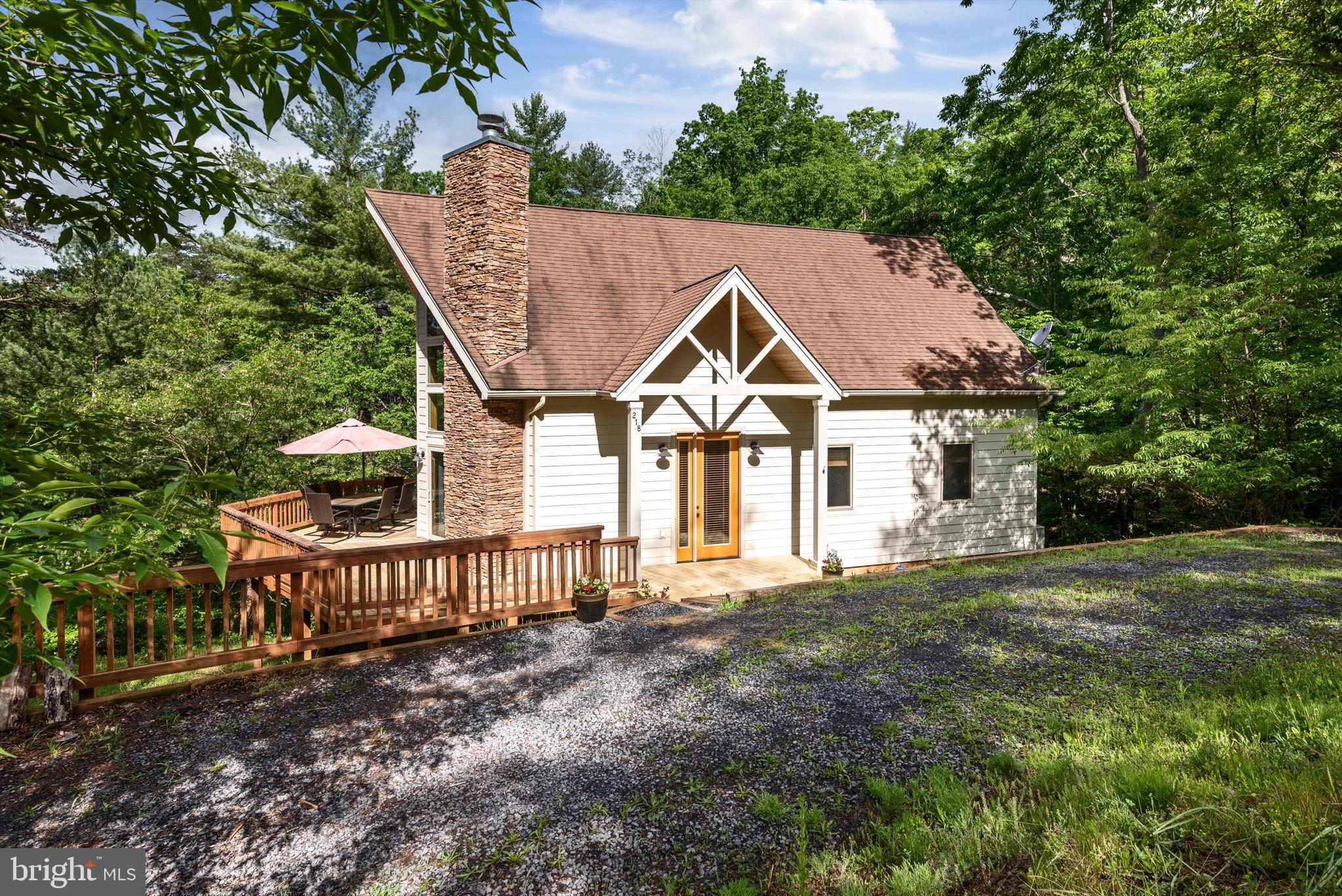 218 NELSON WAY