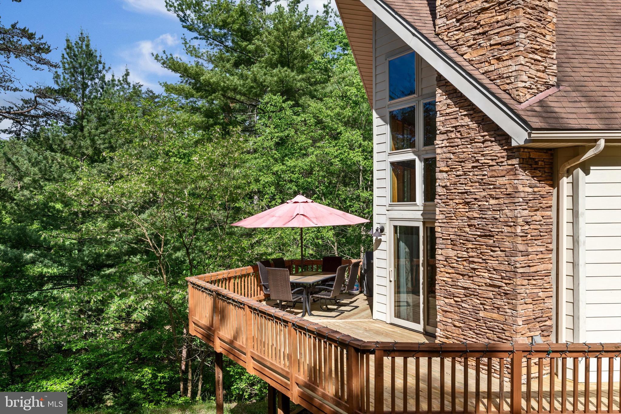 218 NELSON WAY