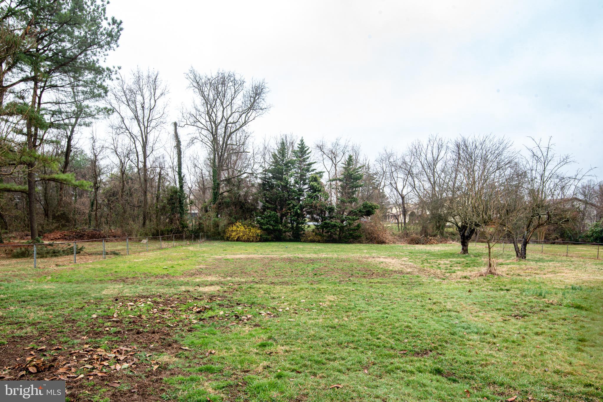 WOODLAWN ACRES - Residential