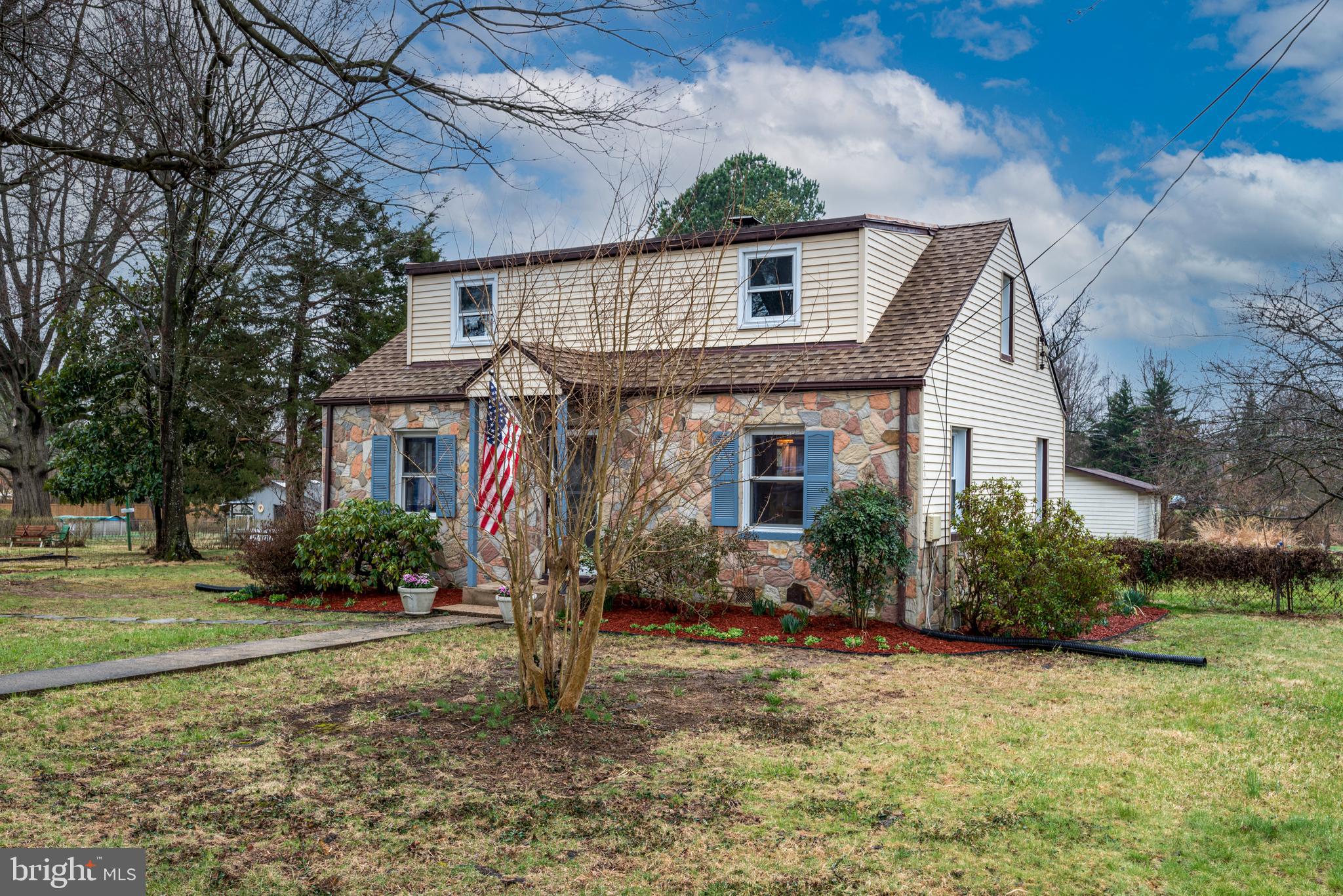 WOODLAWN ACRES - Residential