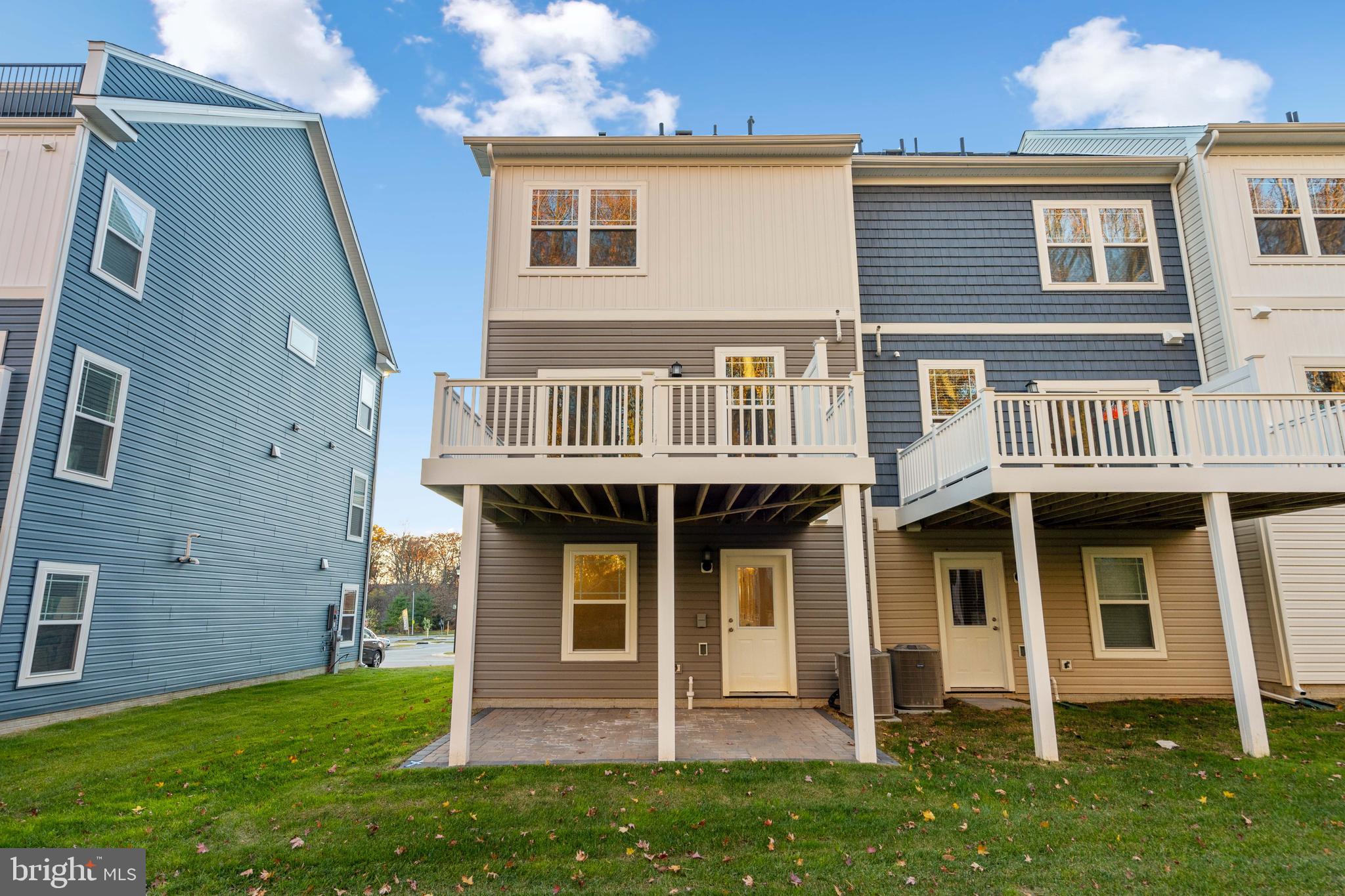 WATER'S LANDING - Residential