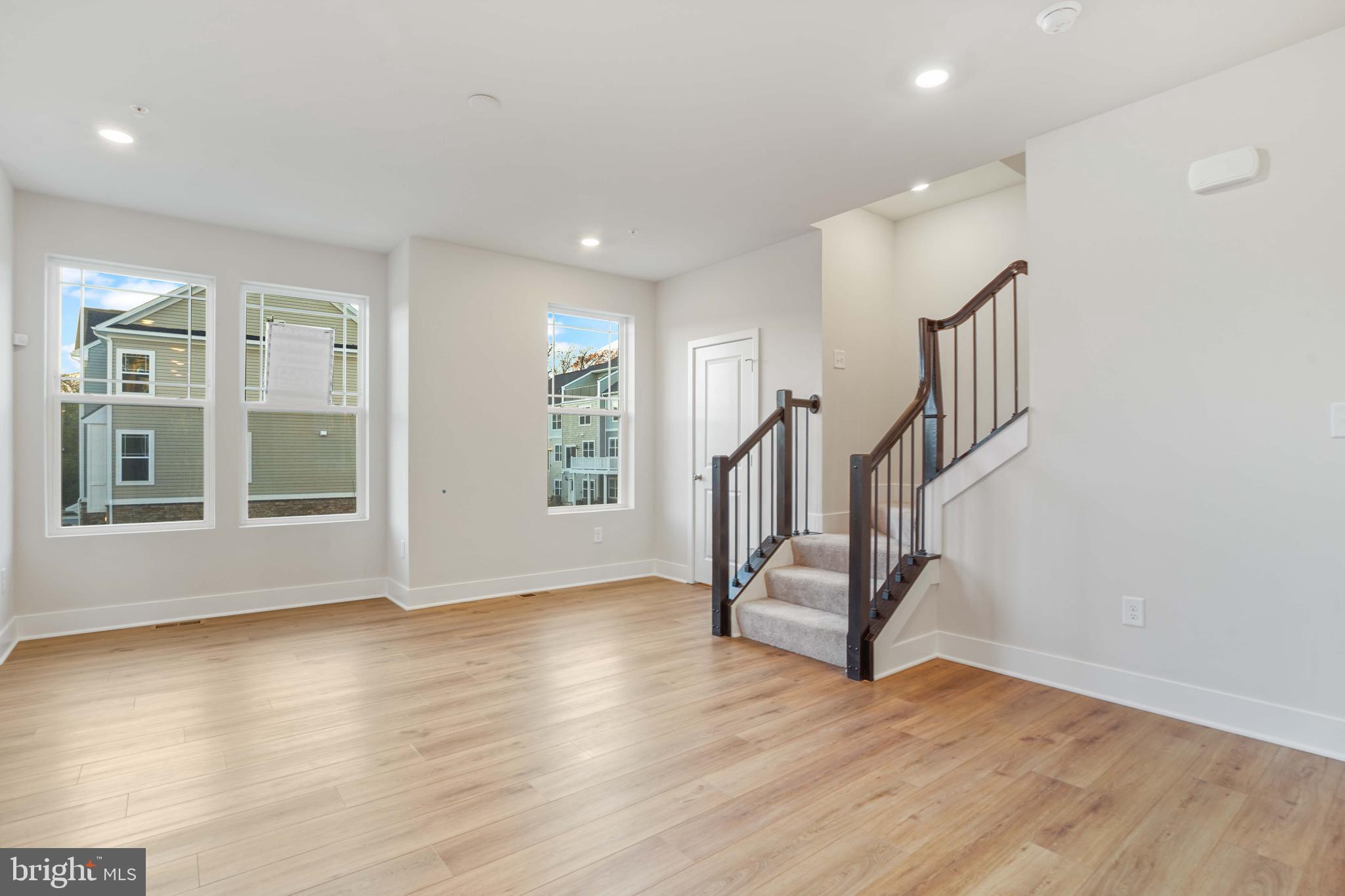 WATER'S LANDING - Residential