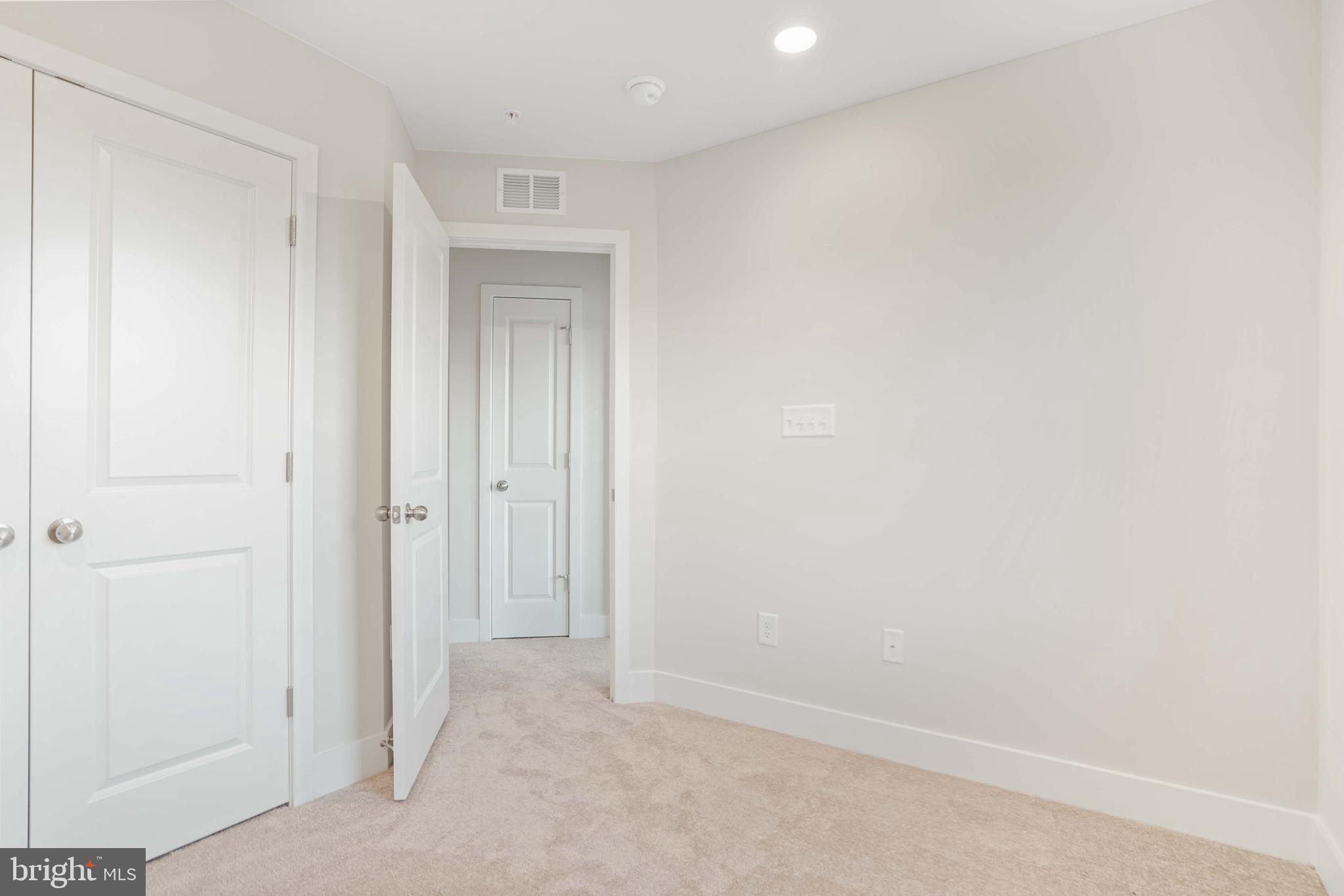 WATER'S LANDING - Residential