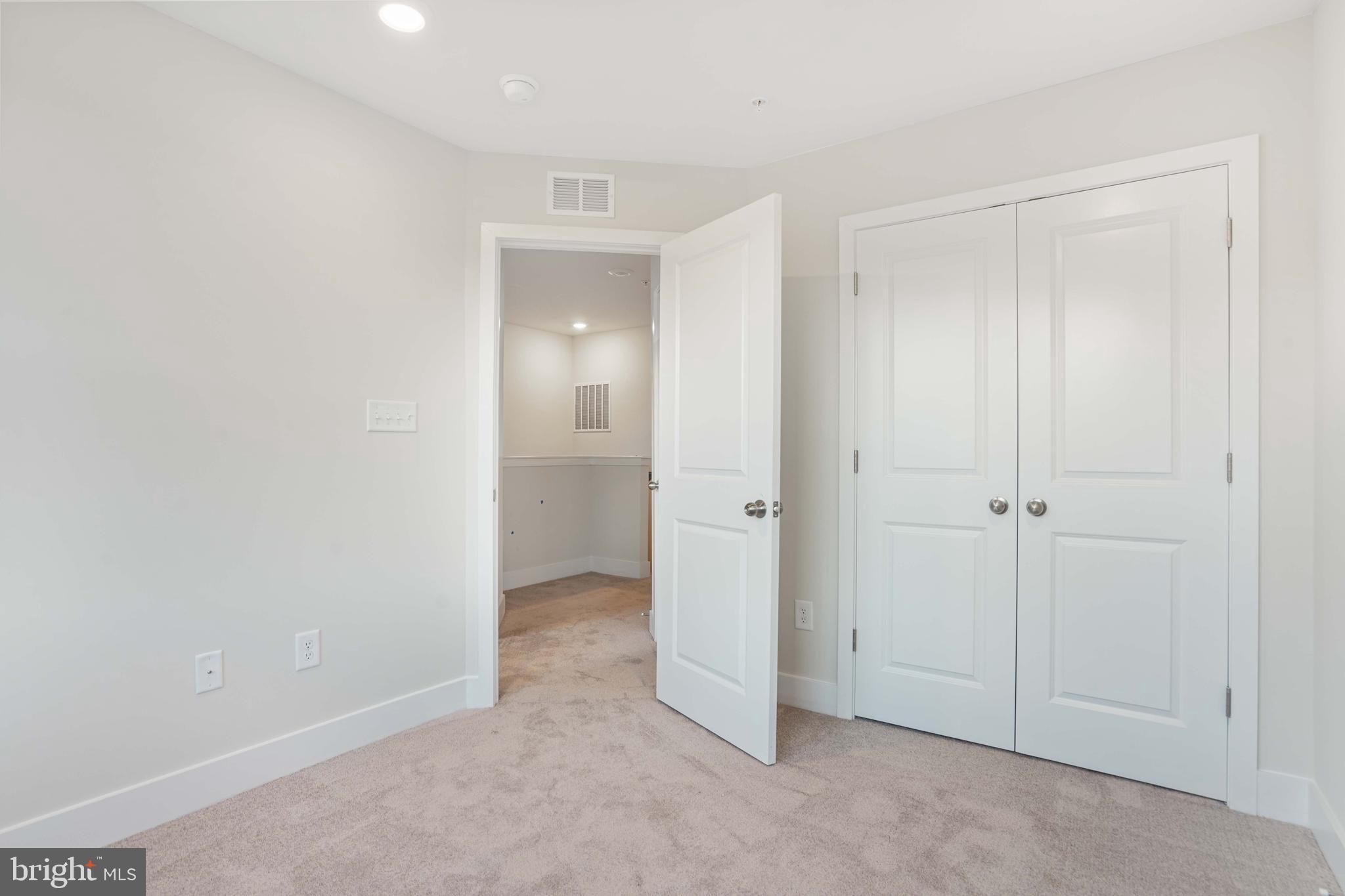 WATER'S LANDING - Residential