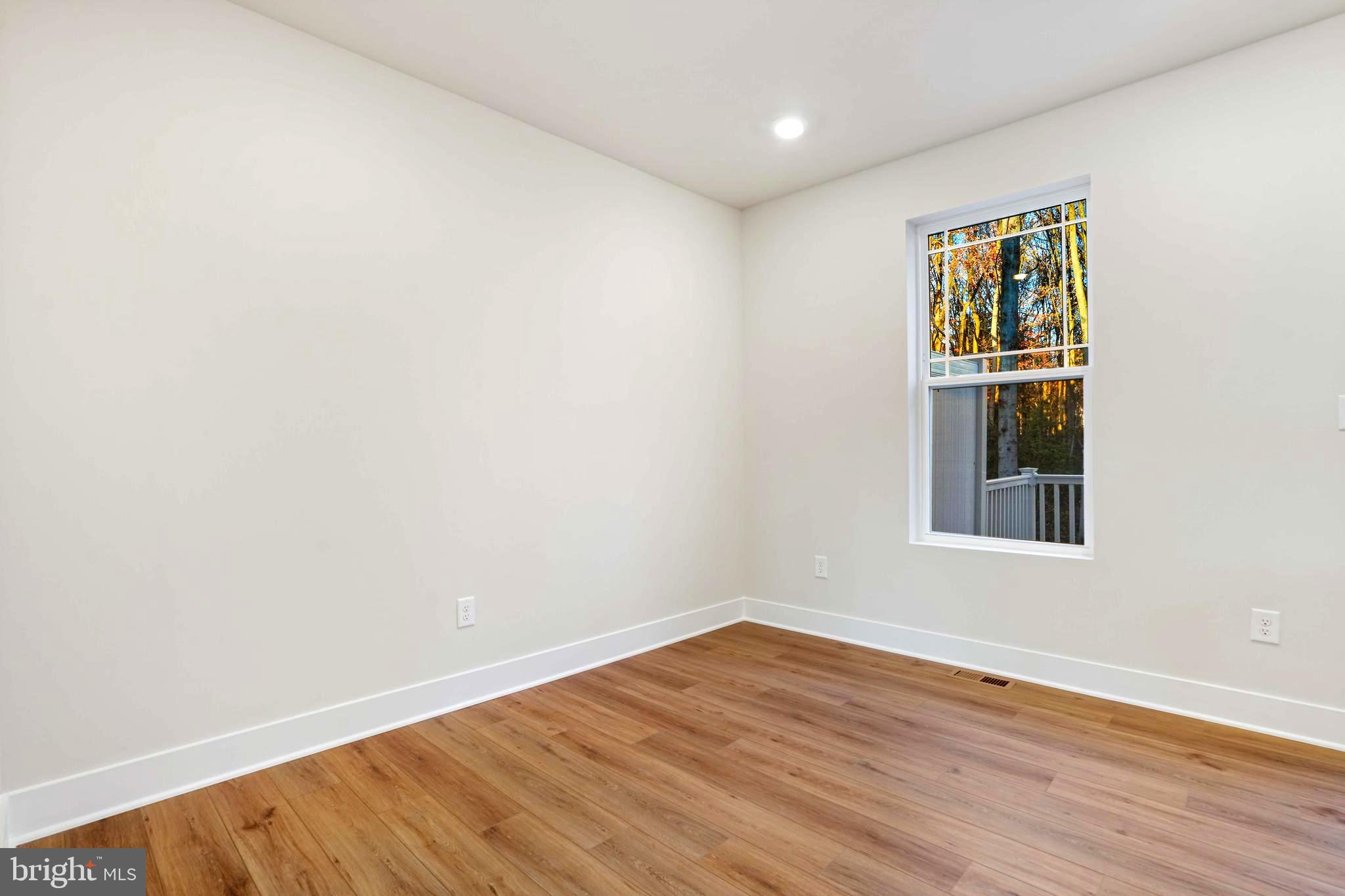 WATER'S LANDING - Residential