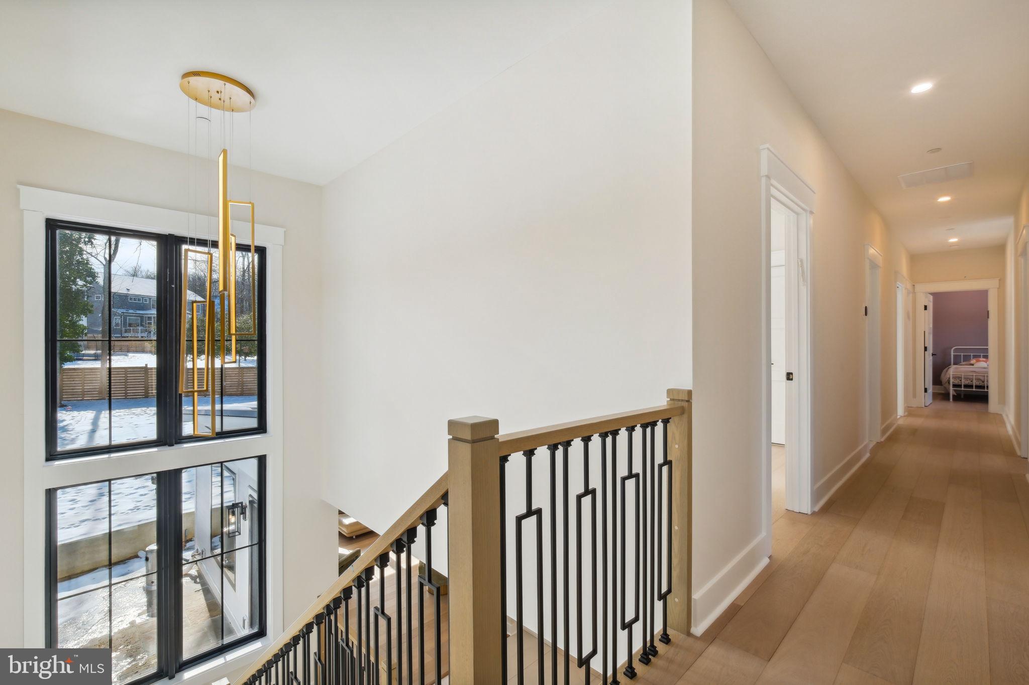 LUXMANOR - Residential