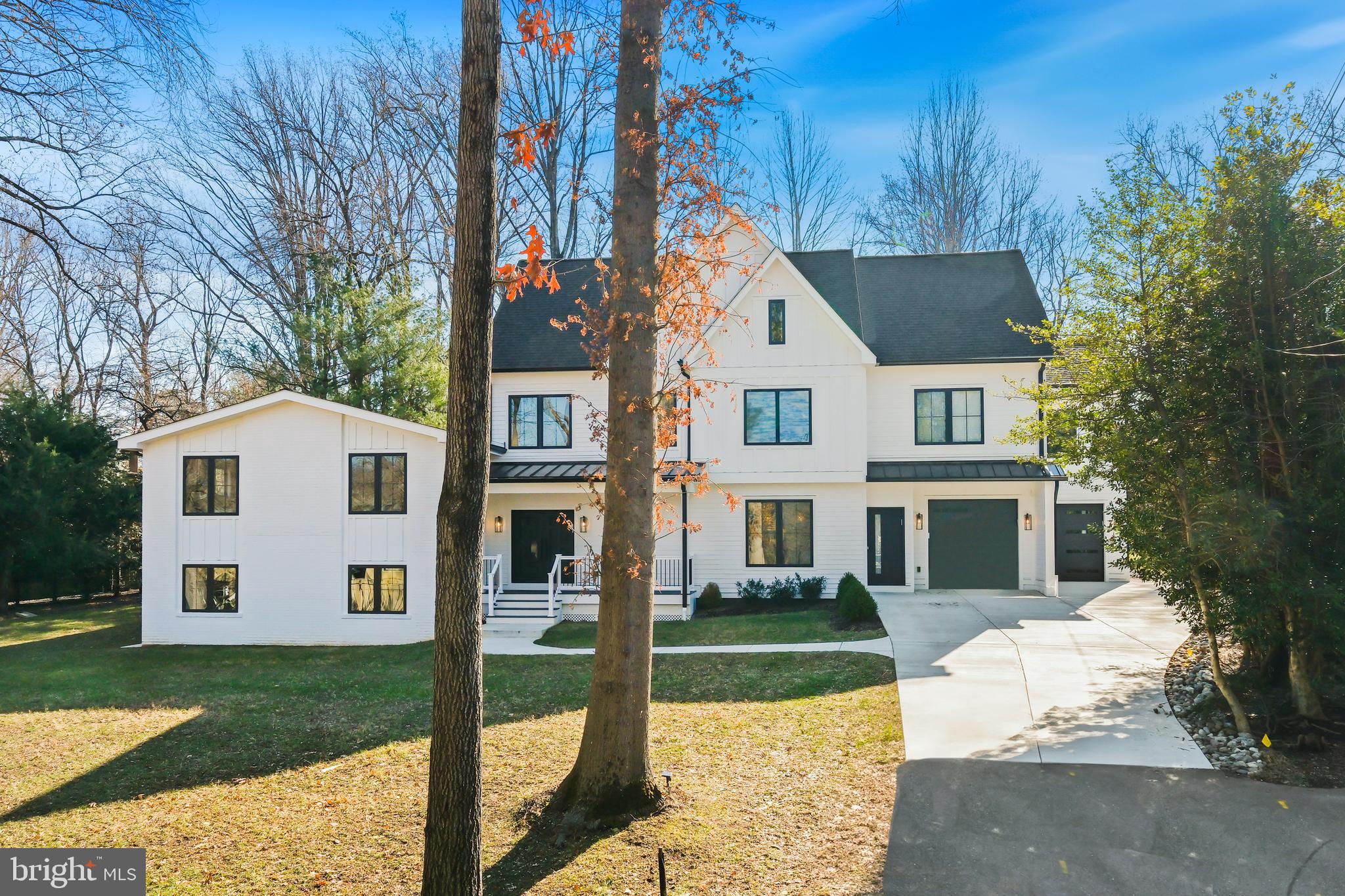 LUXMANOR - Residential