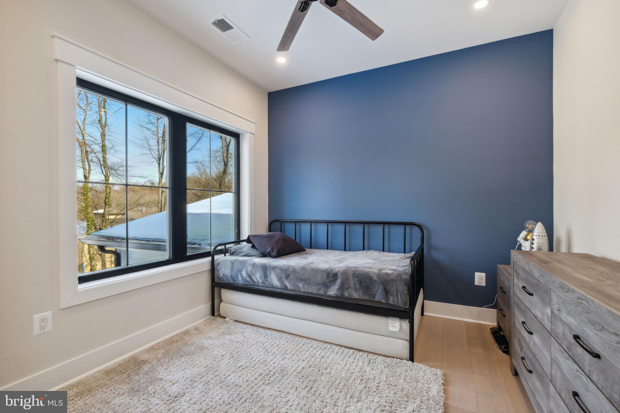 LUXMANOR - Residential