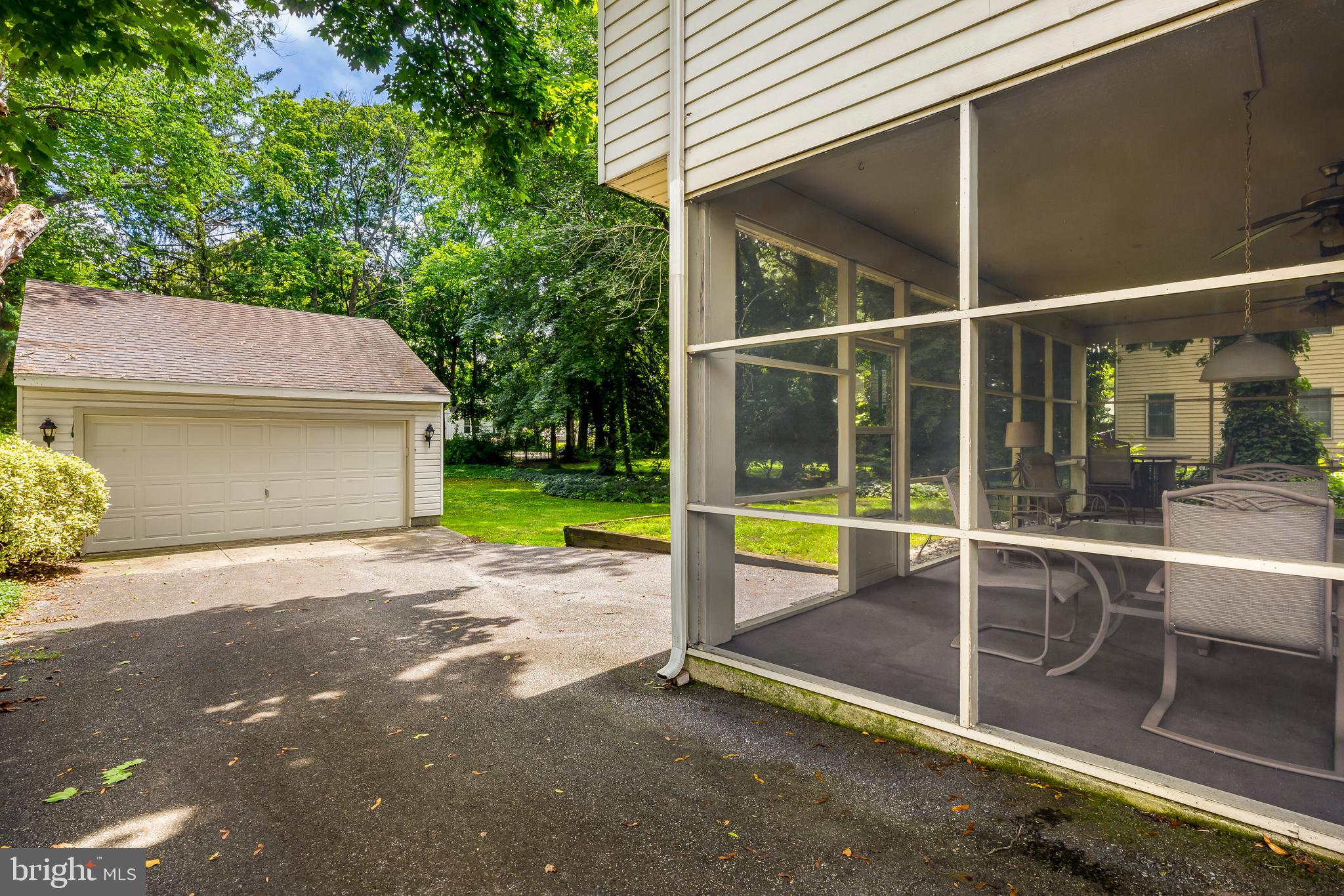 44 N AMERICAN STREET