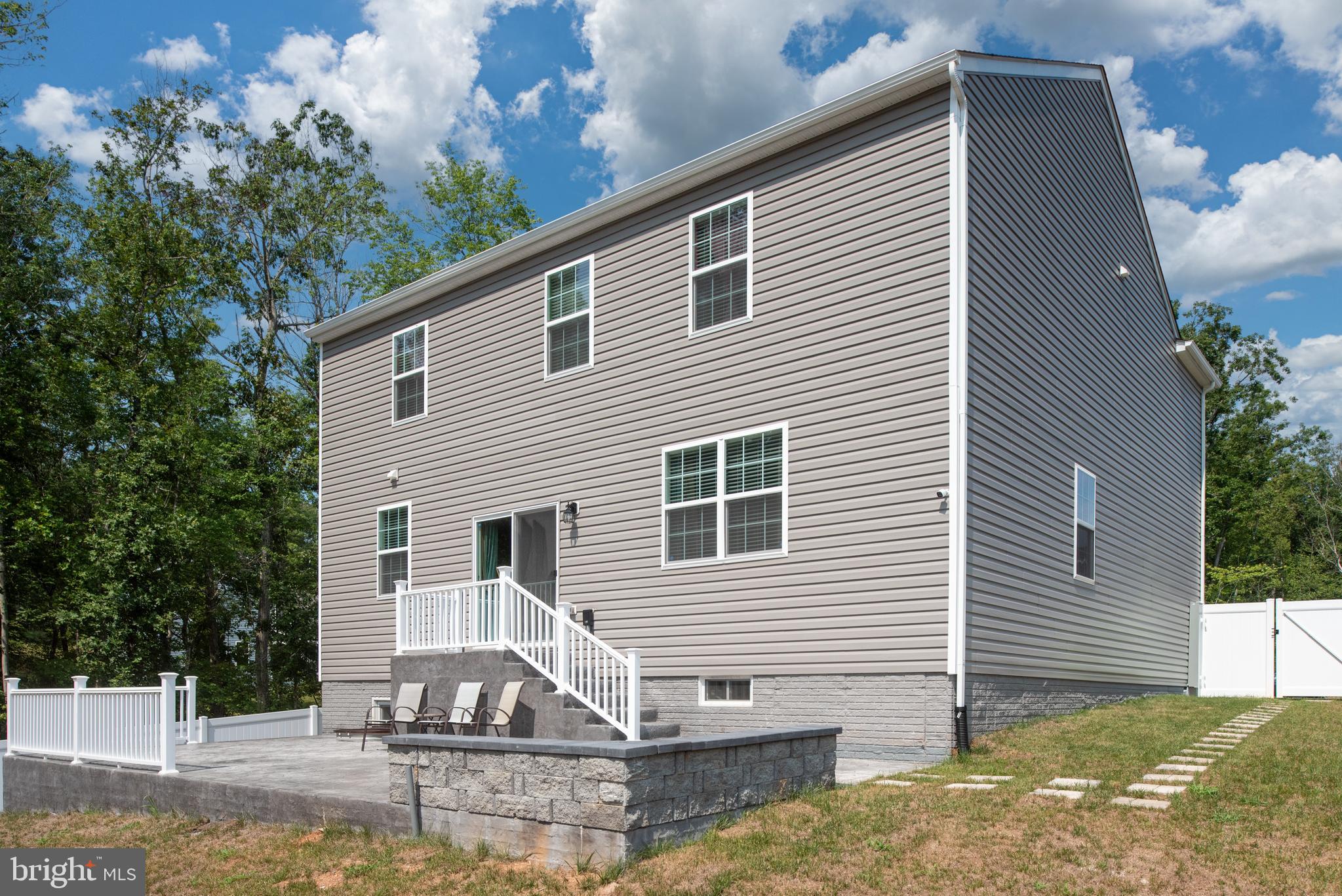 WILDERNESS SHORES - Residential