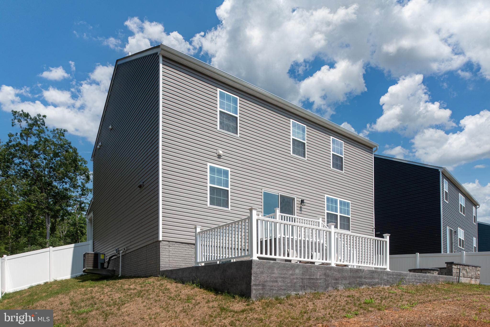 WILDERNESS SHORES - Residential