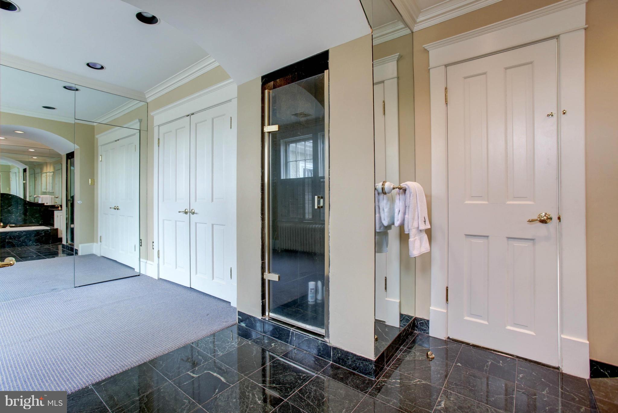 RUSTFIELD - Residential