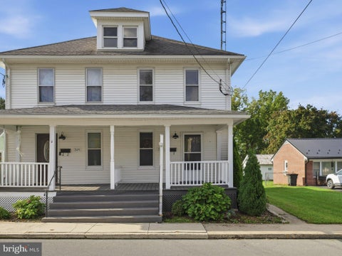 Townhouse For Sale - 247 E Madison Street<br/> GREENCASTLE, PA 17225