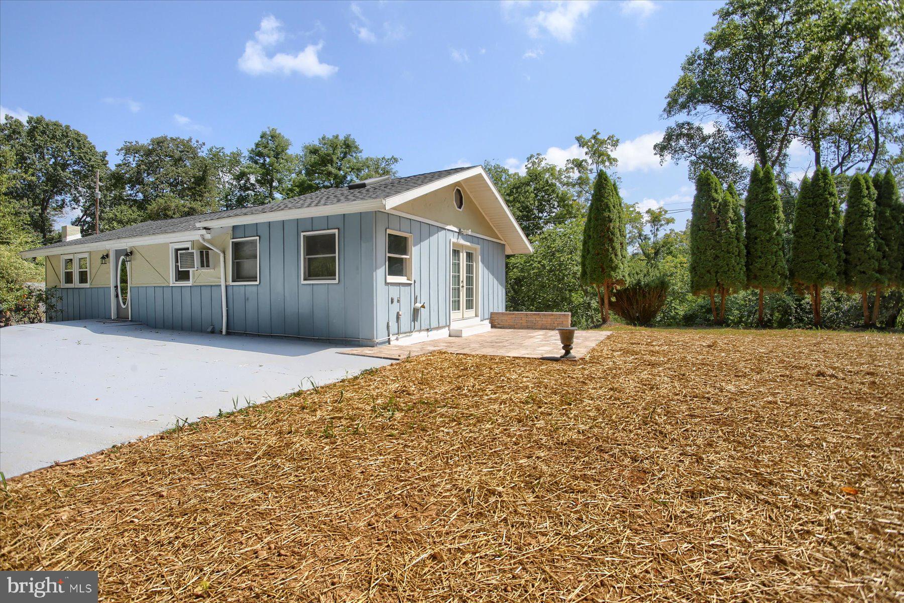 1441 ERNEY ROAD