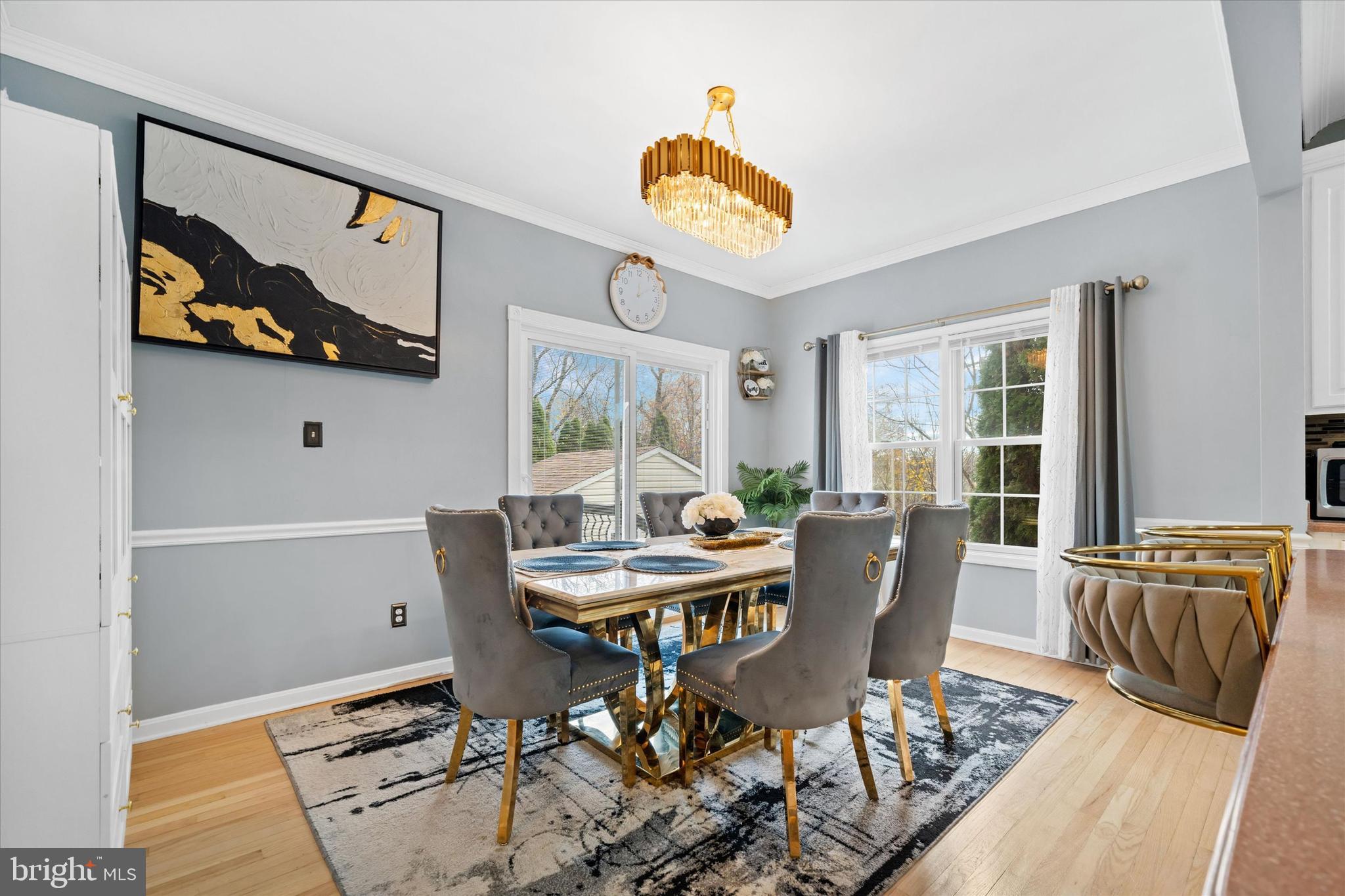 TOWNE AND COUNTRY - Residential