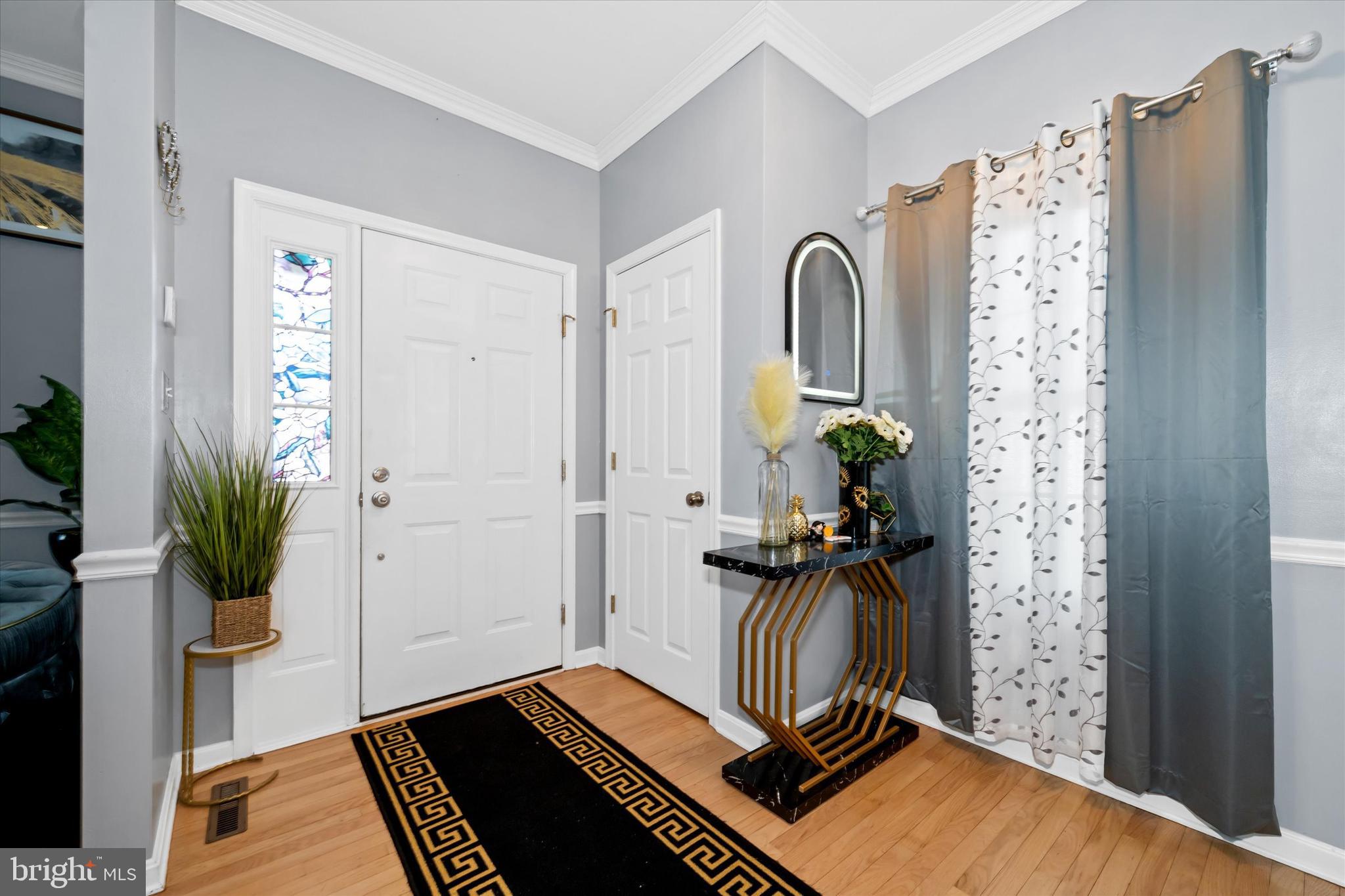 TOWNE AND COUNTRY - Residential