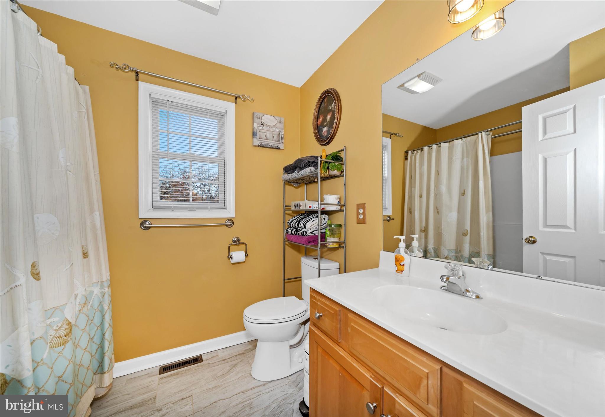 TOWNE AND COUNTRY - Residential