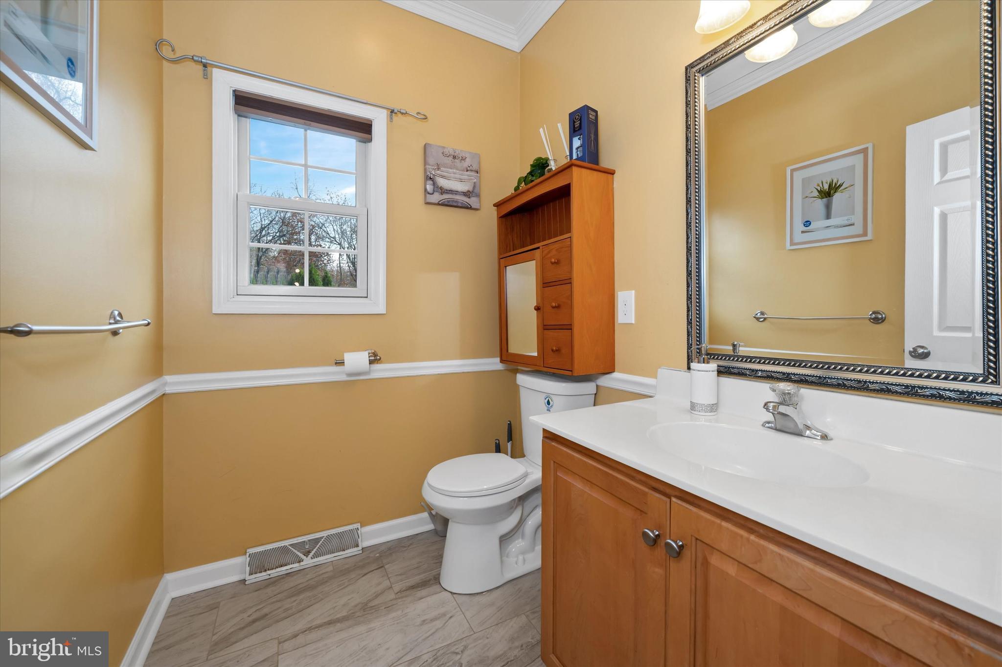 TOWNE AND COUNTRY - Residential