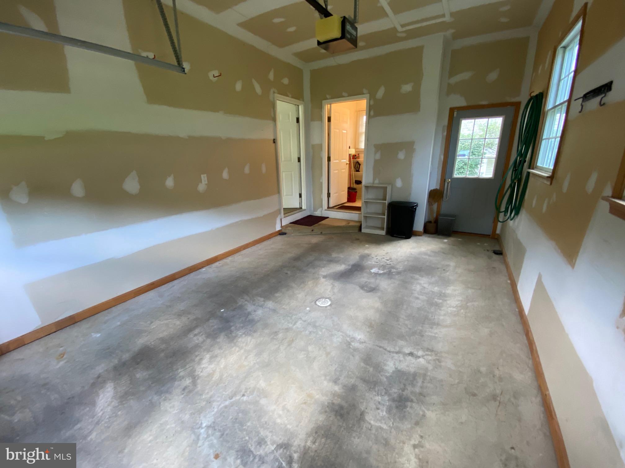 MADDEX FARM - Residential Lease