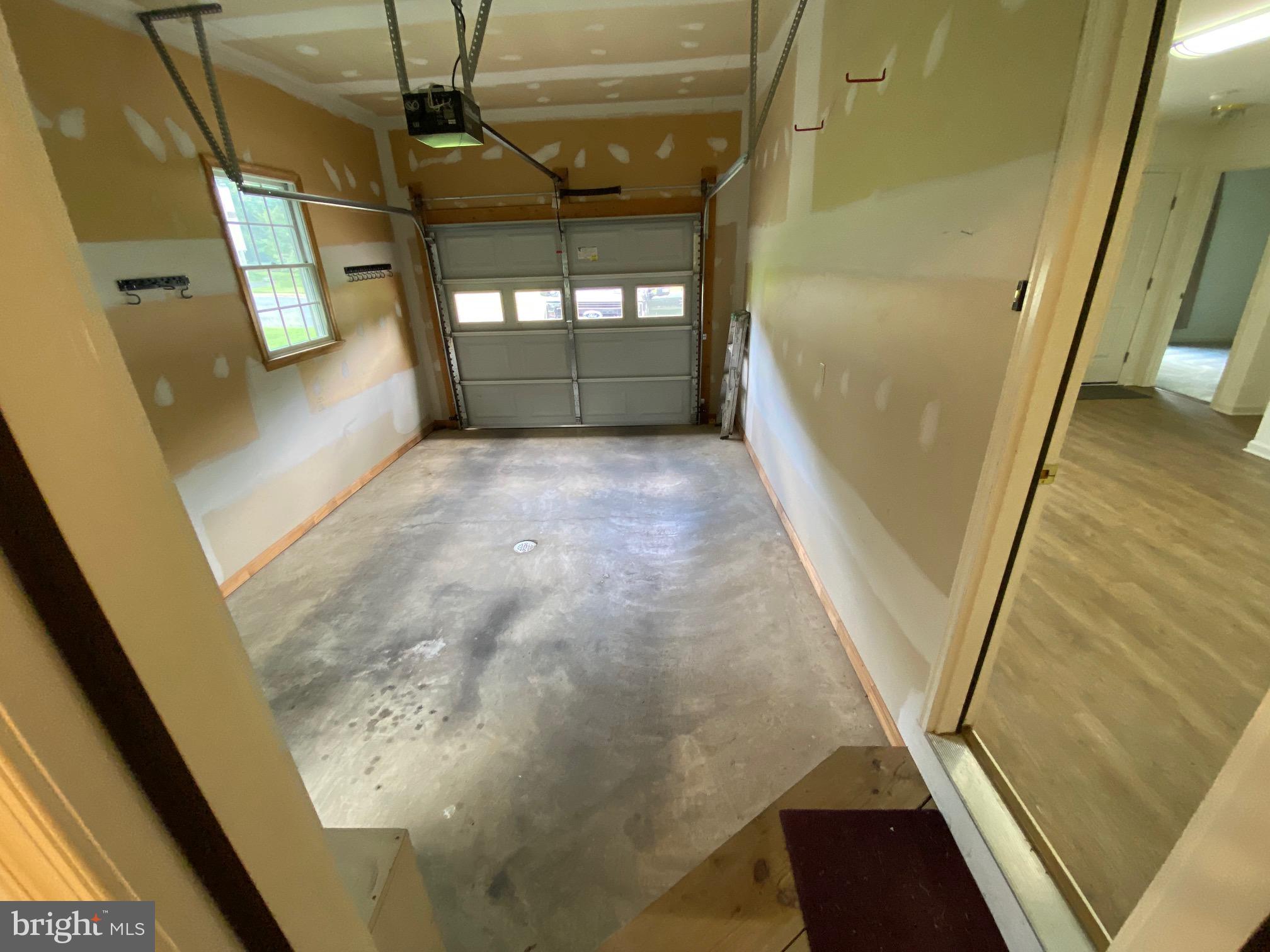 MADDEX FARM - Residential Lease