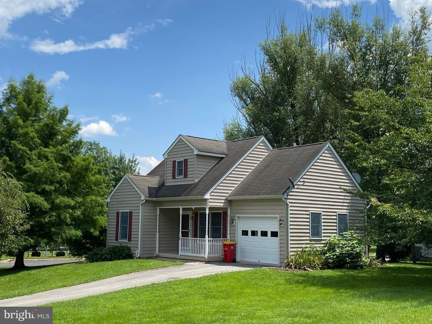 Adorable 3 BR, 2 BA Rancher in the highly desired Maddex Farm Community near Historic Shepherdstown and Shepherd University.   Master Bedroom with private bath and walk in closet on main level.  Two bedrooms and a full bath up.  Eat in kitchen off the living room.  Small rear patio and one car garage with electric opener.  Laundry room located off the garage.   Washer and Dryer provided.  This home barely pushes 1,000 square feet and is in immaculate condition.  All electric for heat and air (HVAC system), city water and sewer, phone/cable available, Apple Valley Waster Management.  Tenant must maintain all utilities, lawn care and renter's insurance is required.   Located on a cul-de-sac ended street and directly across from Maddex Farm's playground/common area.  Also within a short distance to Shepherd University Wellness Center.  This has been a strict no-pet rental so no pet inquiries please.  $40 application fee required.  Credit and Criminal background checks apply.  Owner requires 650 plus credit scores to be within consideration.