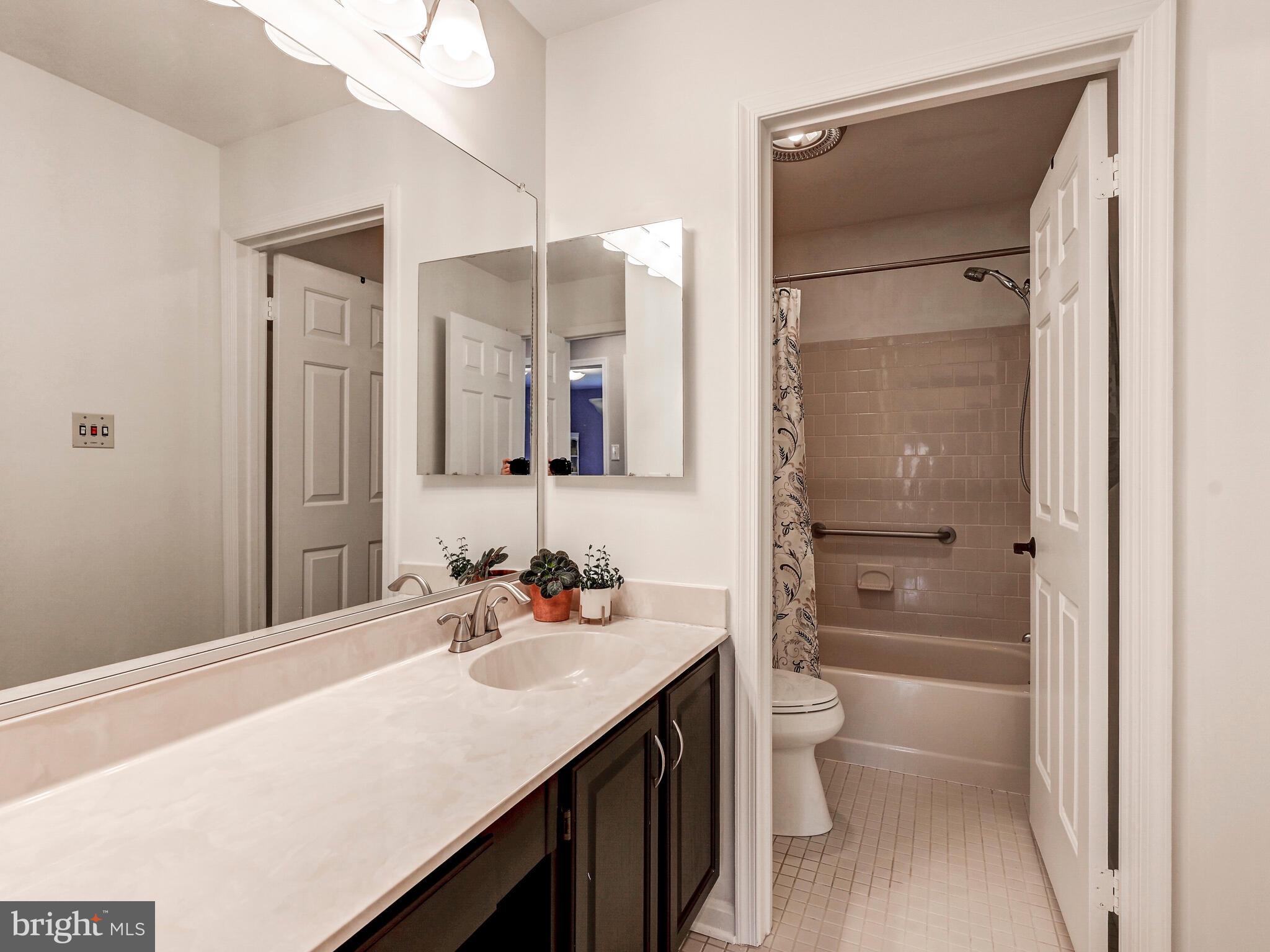 MOUNT HEBRON - Residential