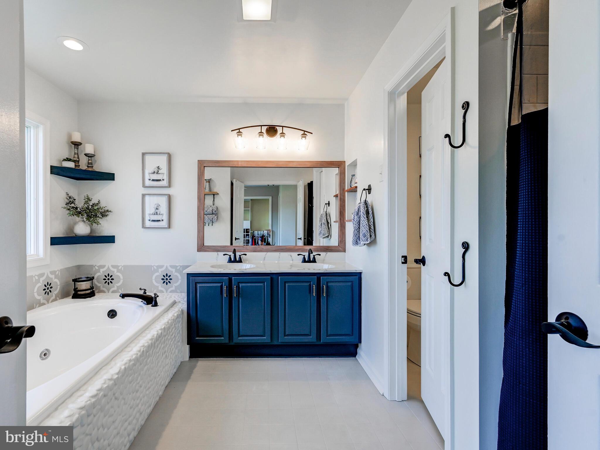 MOUNT HEBRON - Residential