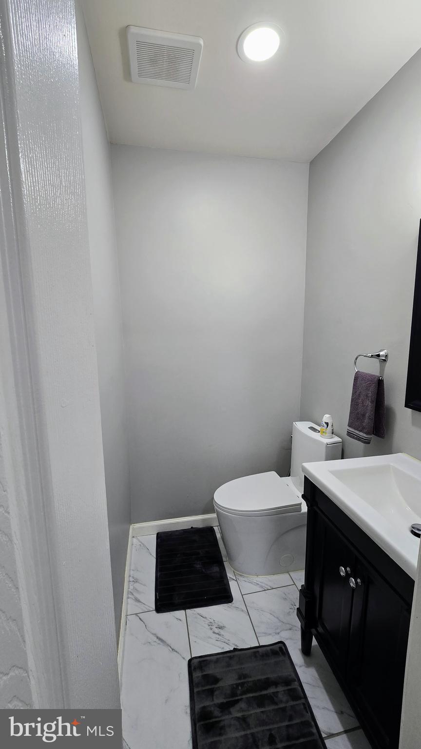 MONTGOMERY COURT - Residential Lease