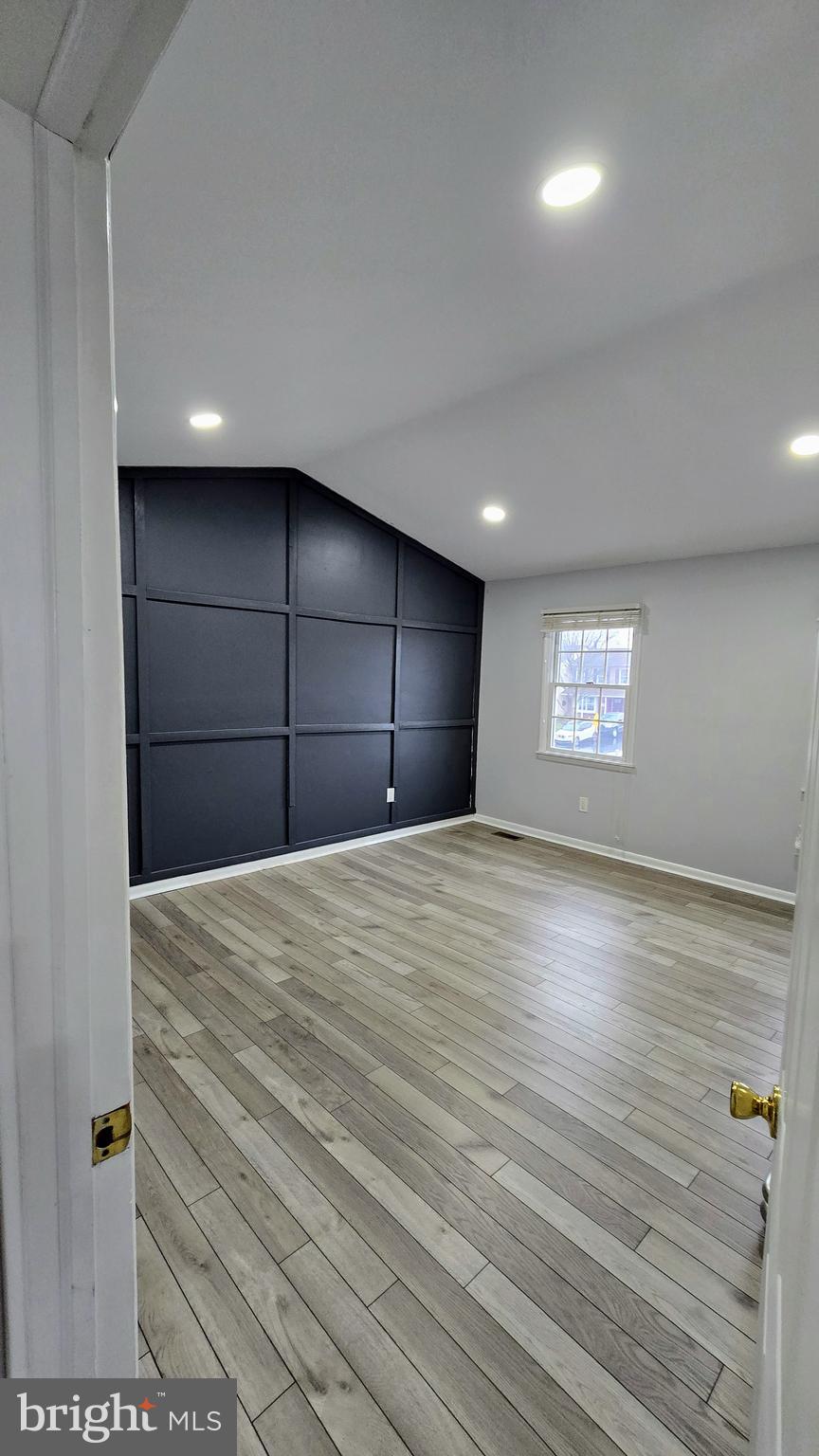 MONTGOMERY COURT - Residential Lease