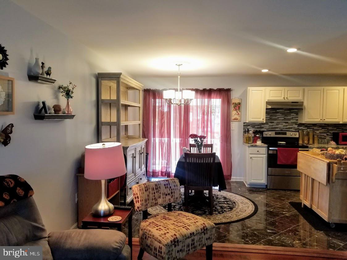 DALE CITY - Residential