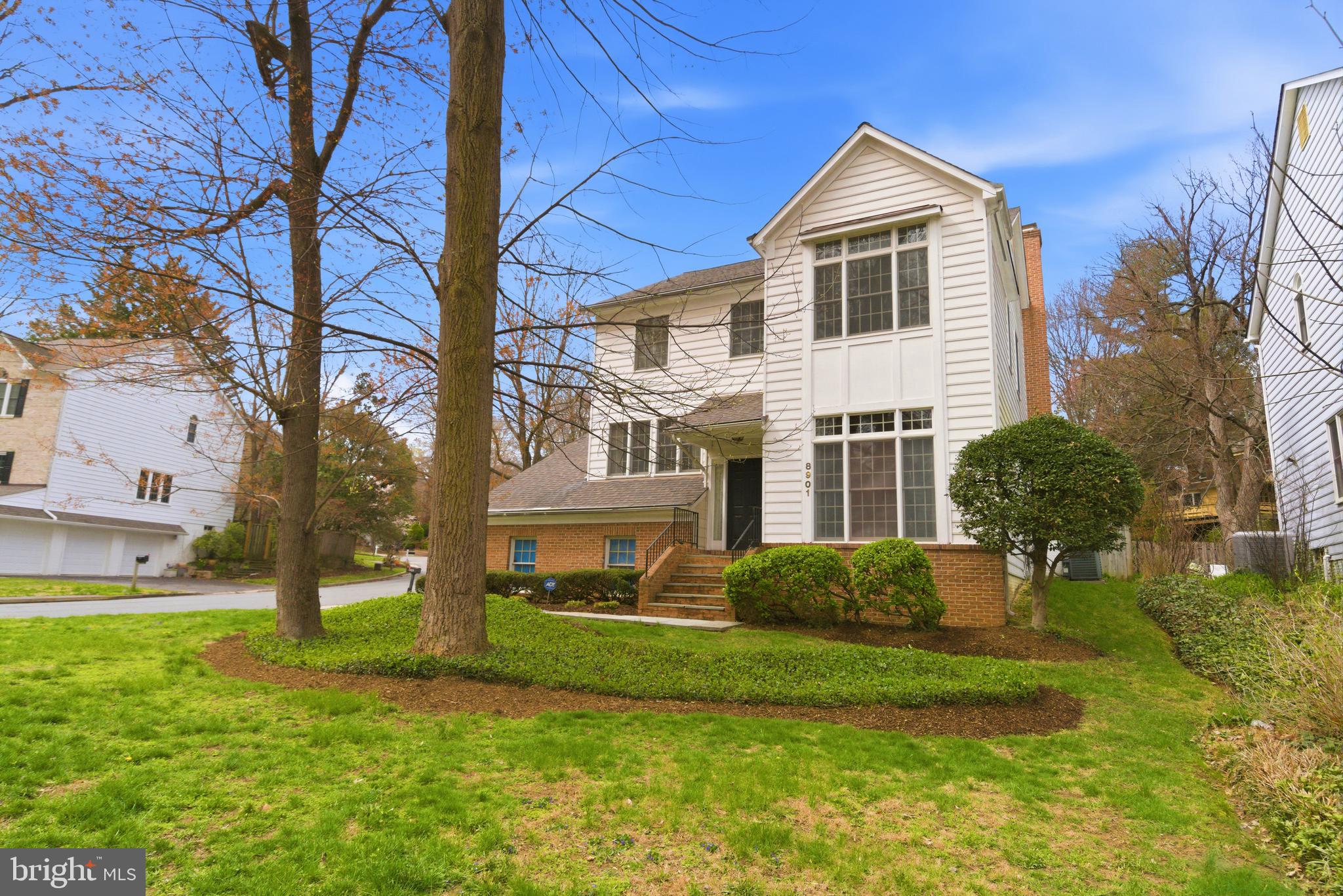 WOODSIDE PARK - Residential