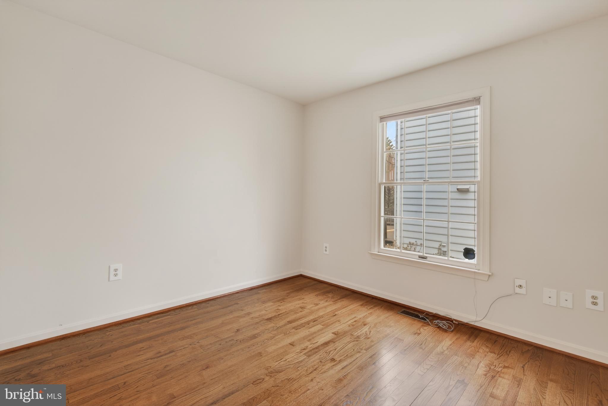 WOODSIDE PARK - Residential