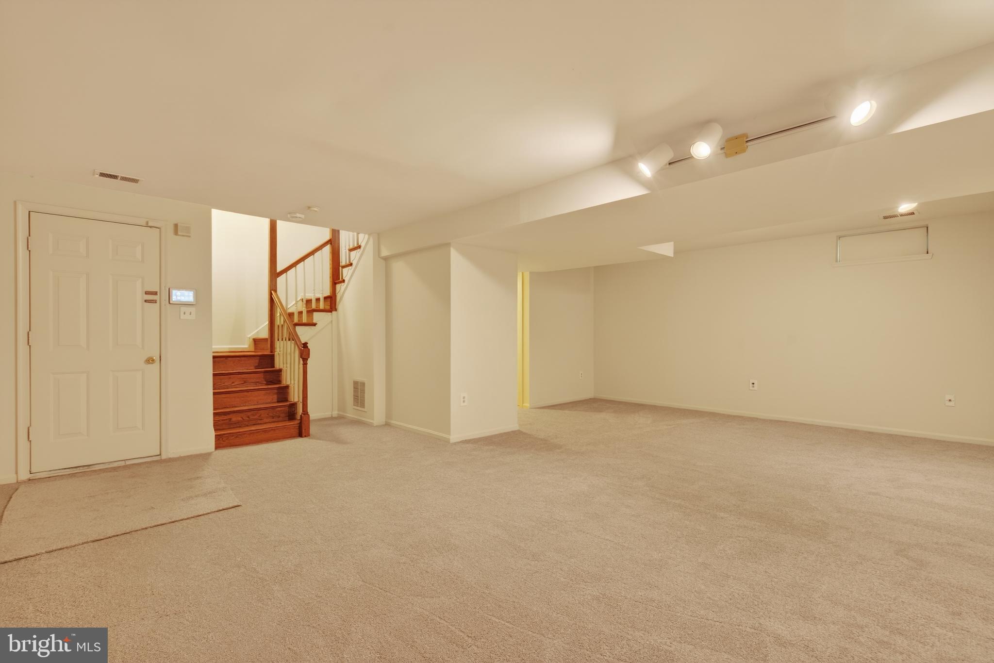 WOODSIDE PARK - Residential