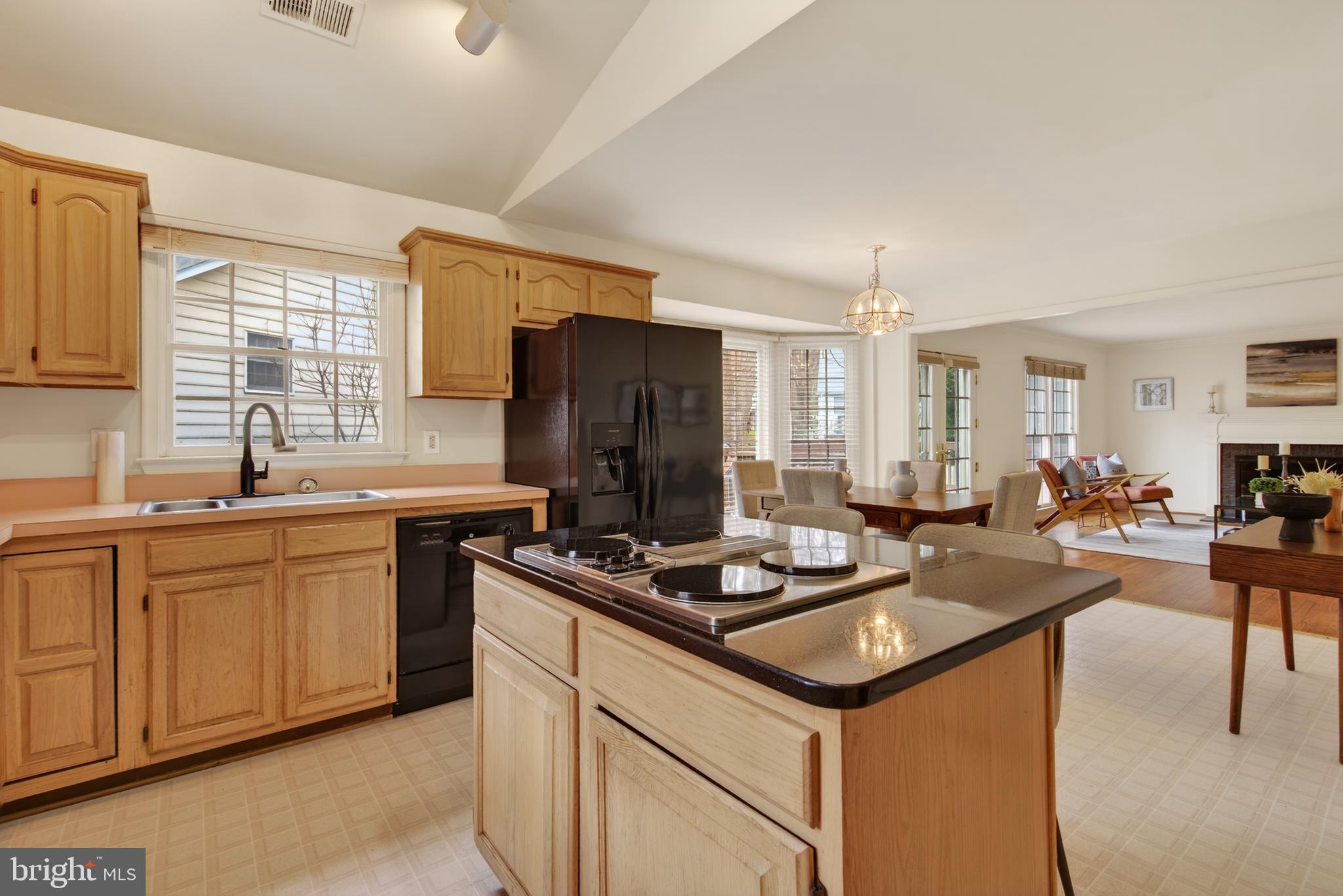 WOODSIDE PARK - Residential