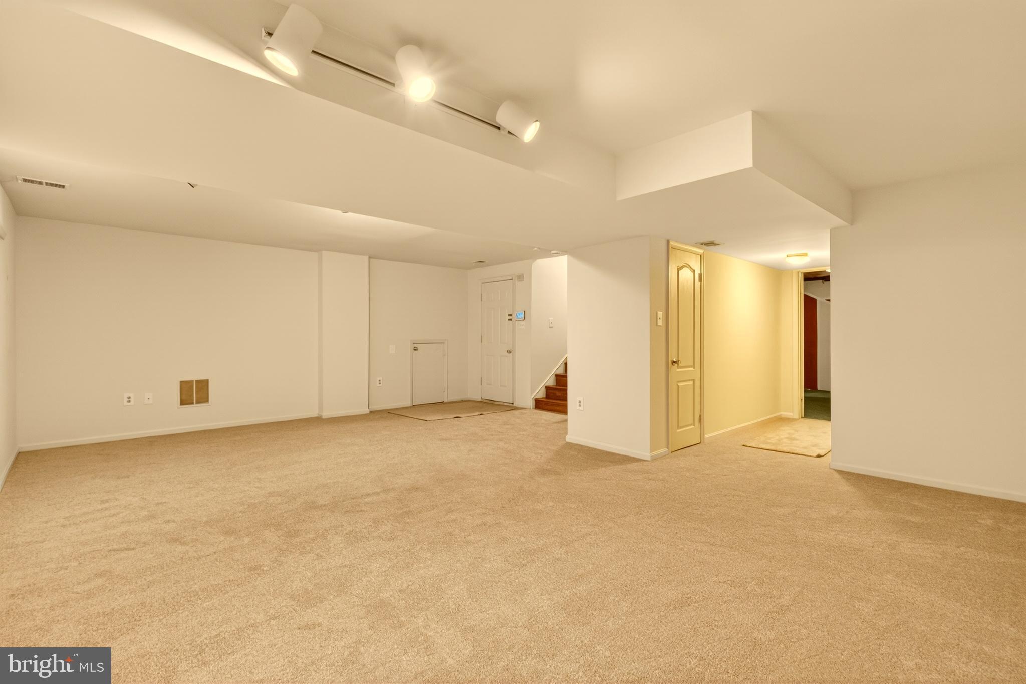 WOODSIDE PARK - Residential