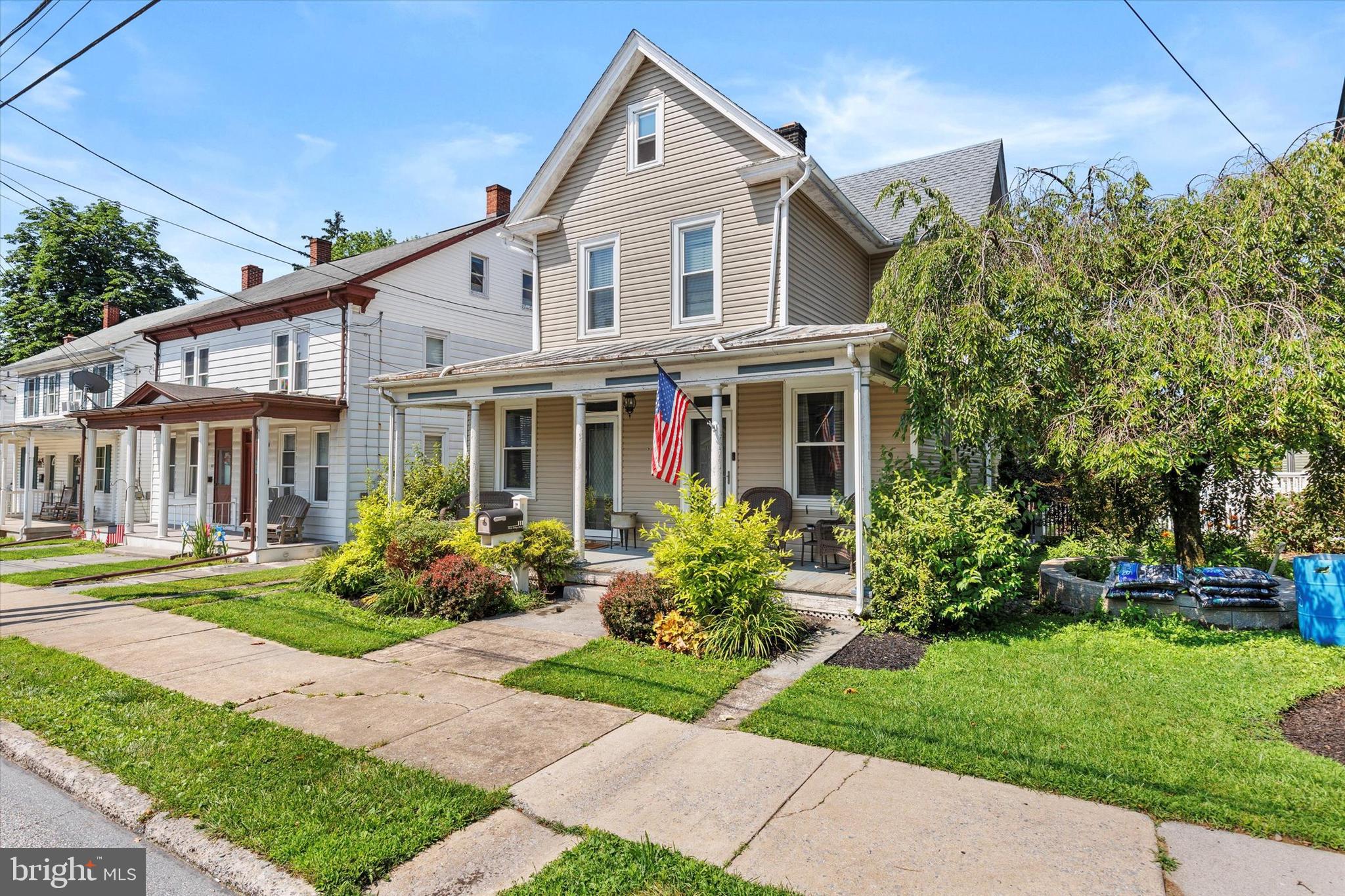 111 N COLLEGE STREET